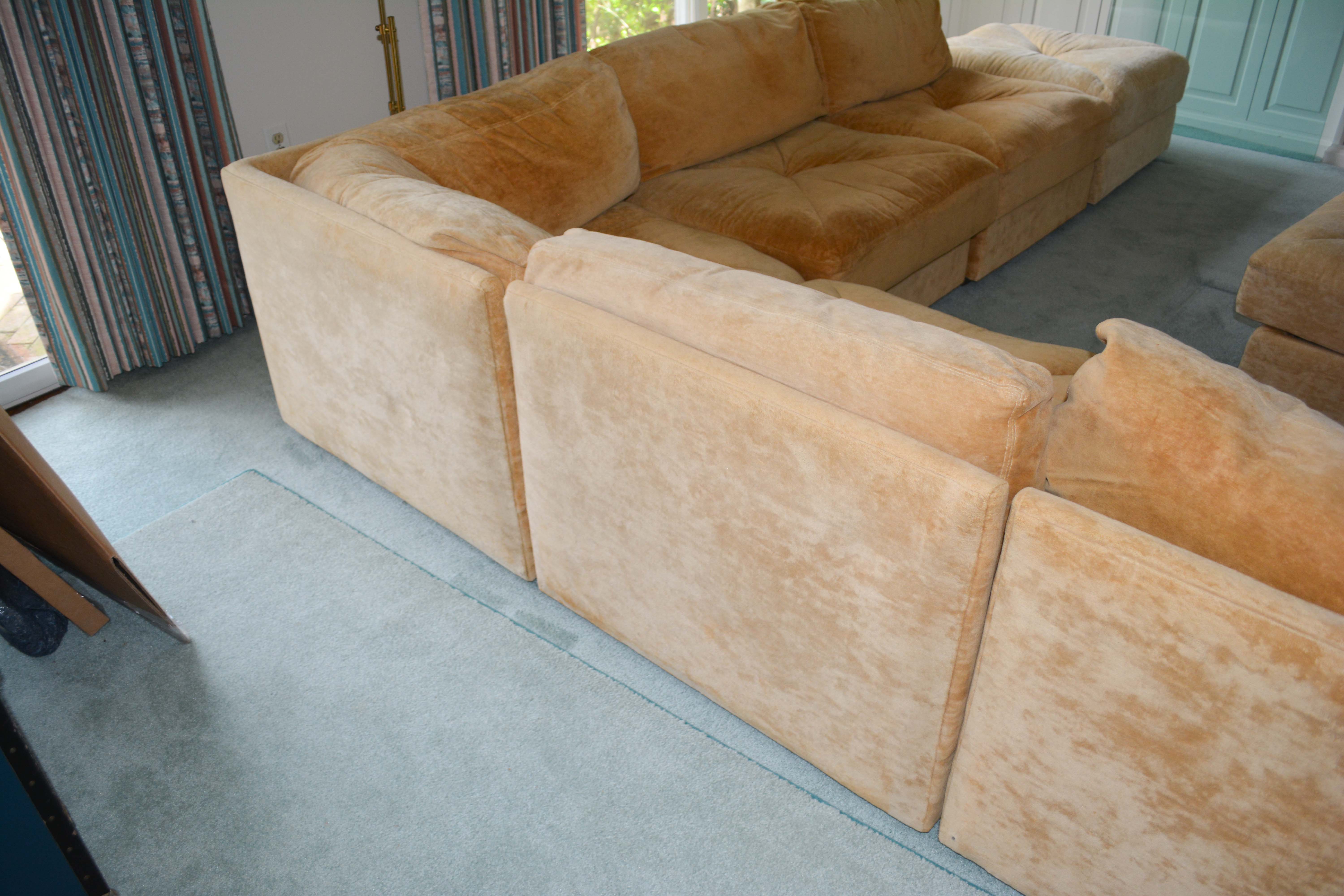 Selig of Monroe Modular Sectional with Two Ottomans