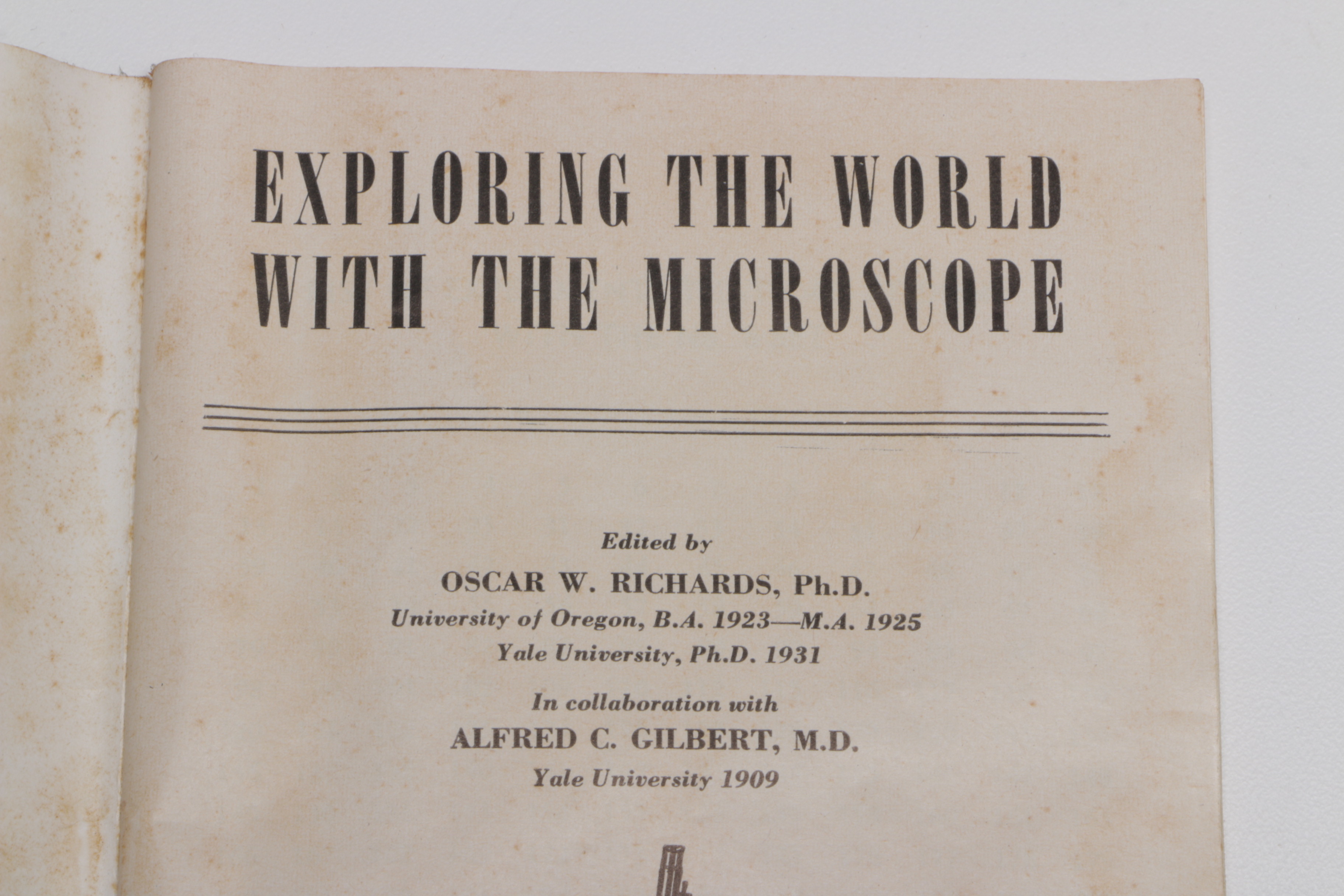 Gilbert Microscope Set