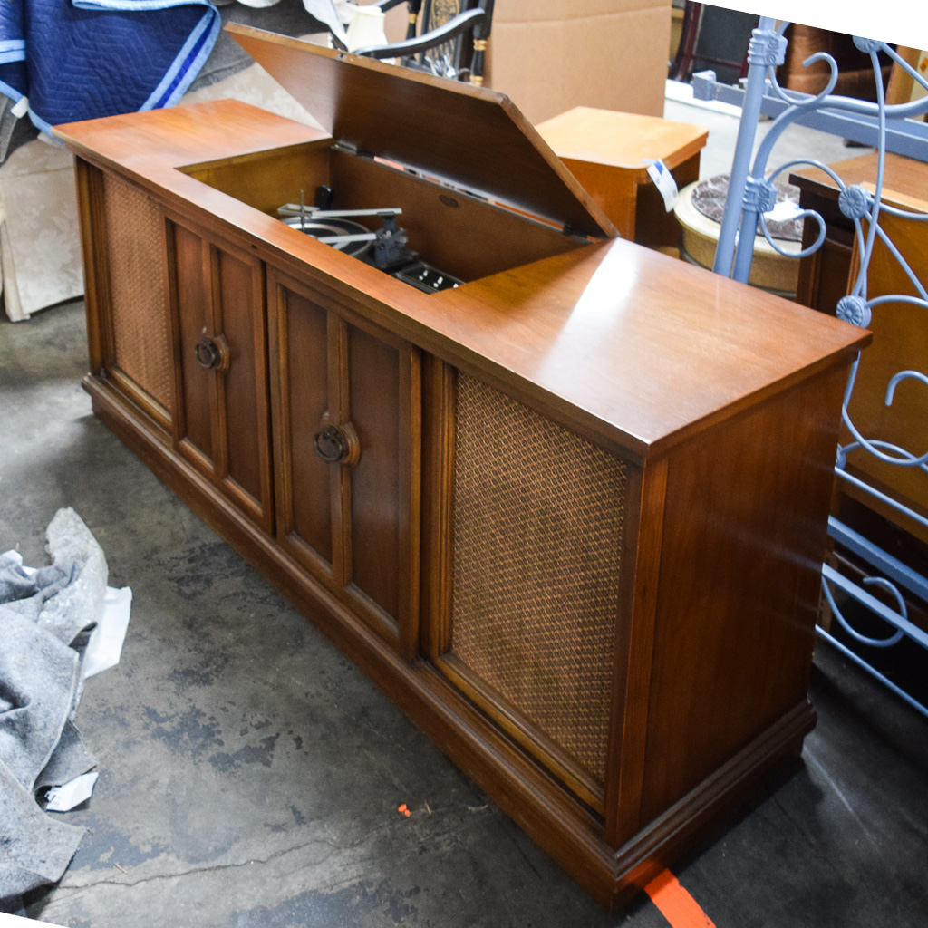 Vintage Sears Silvertone Stereo Radio Phonograph Console
