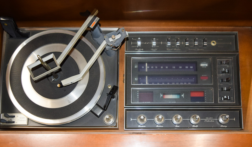 Vintage Sears Silvertone Stereo Radio Phonograph Console