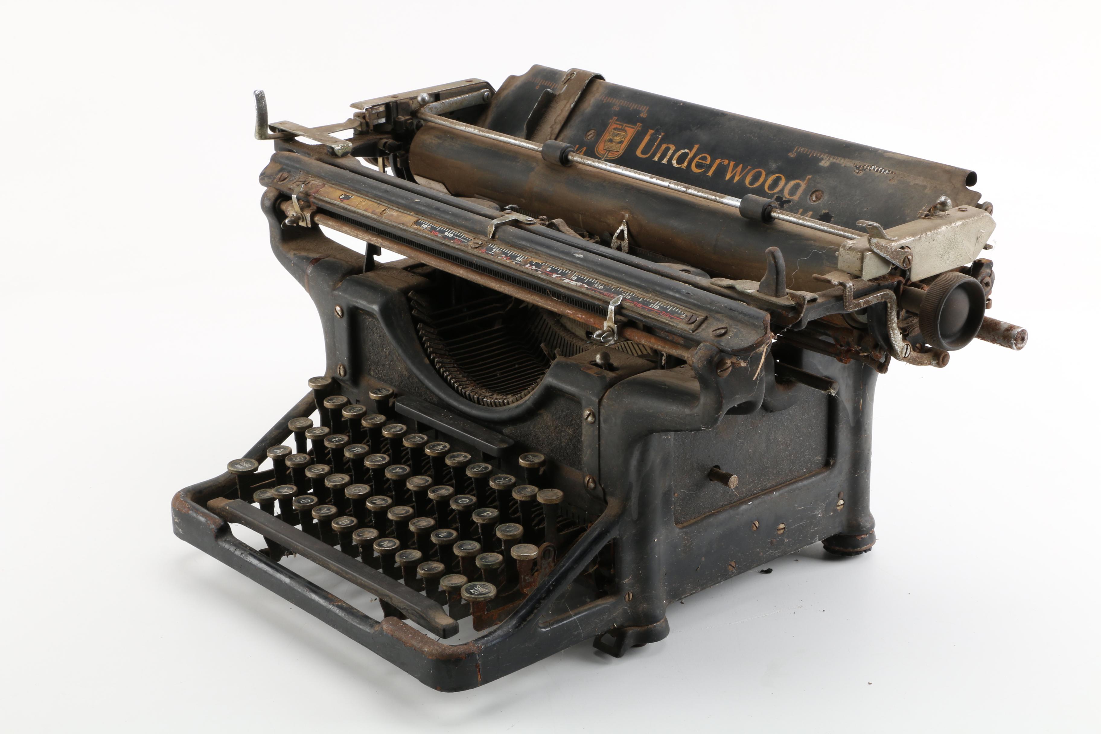 Vintage Underwood 14 Typewriter