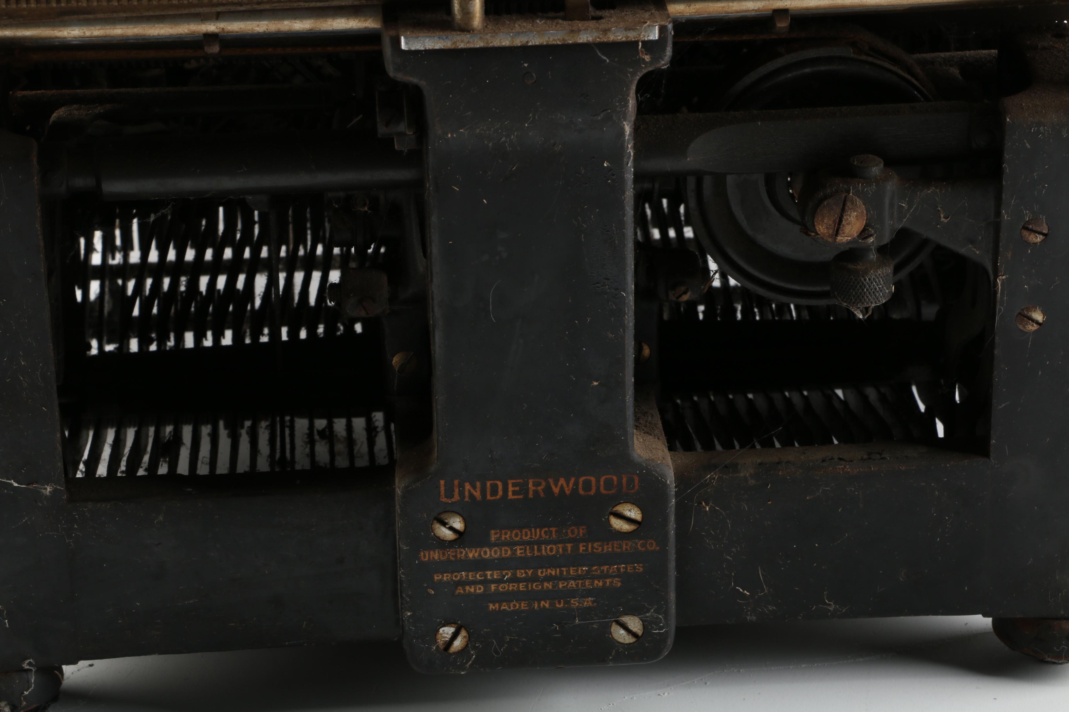 Vintage Underwood 14 Typewriter