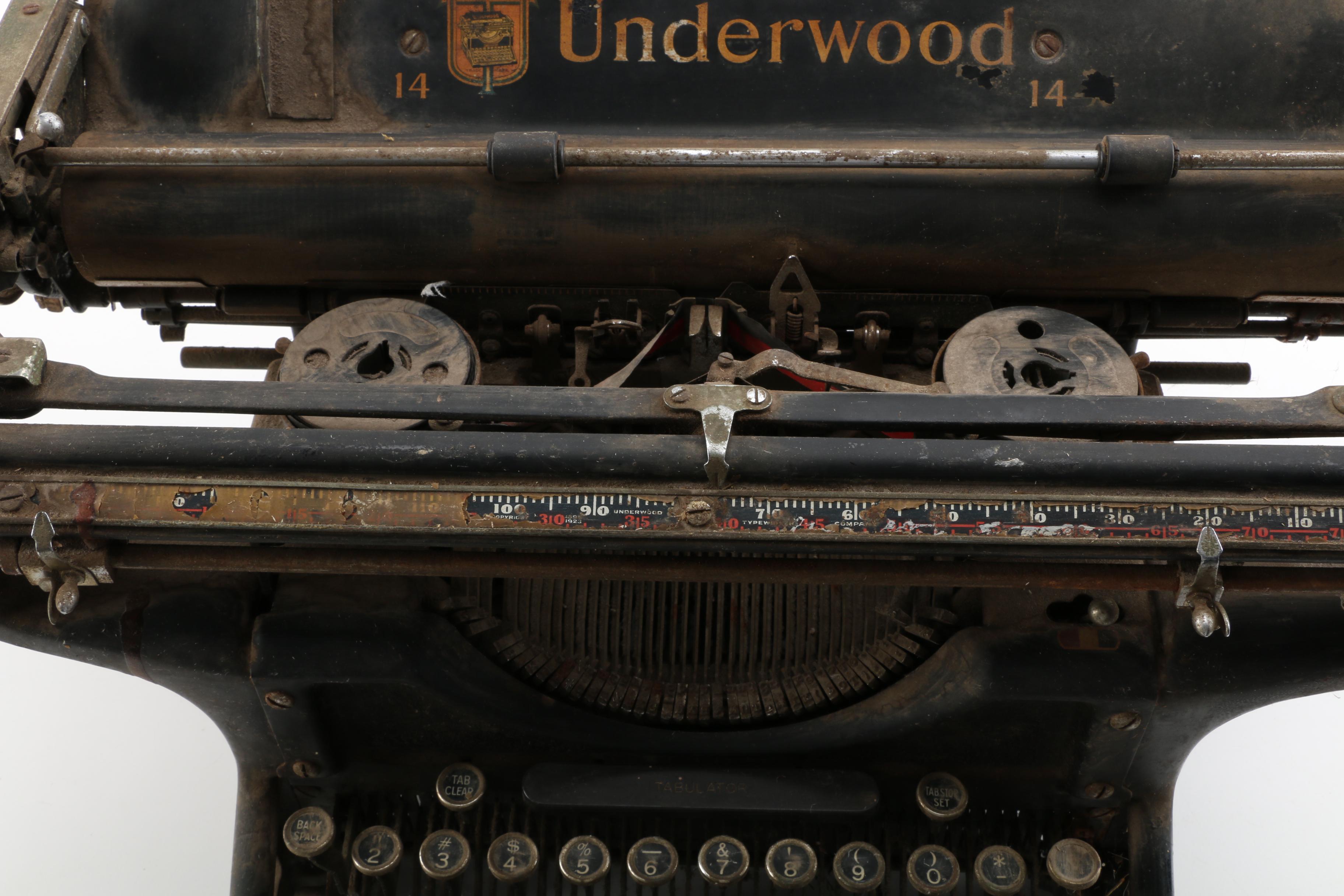 Vintage Underwood 14 Typewriter