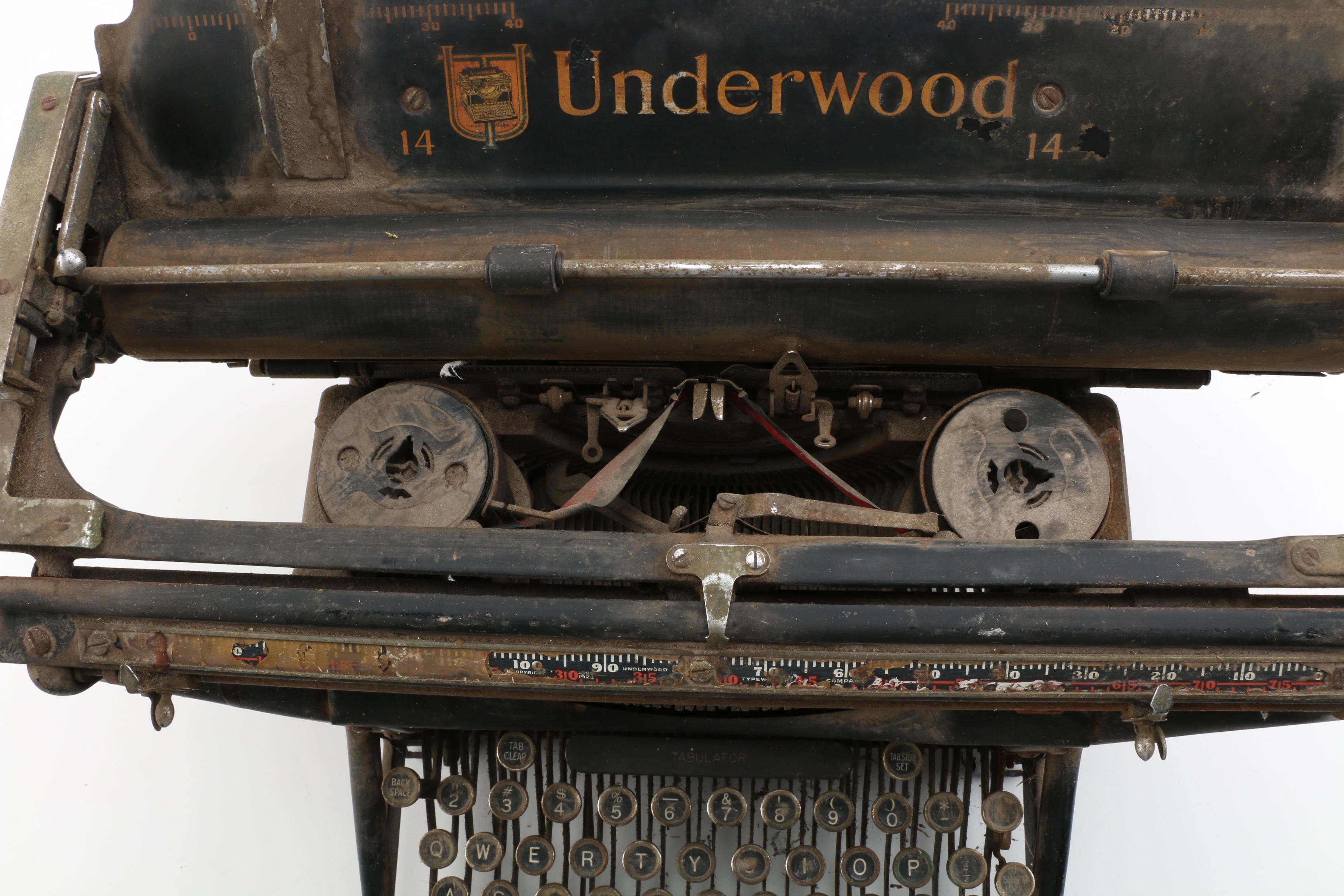 Vintage Underwood 14 Typewriter