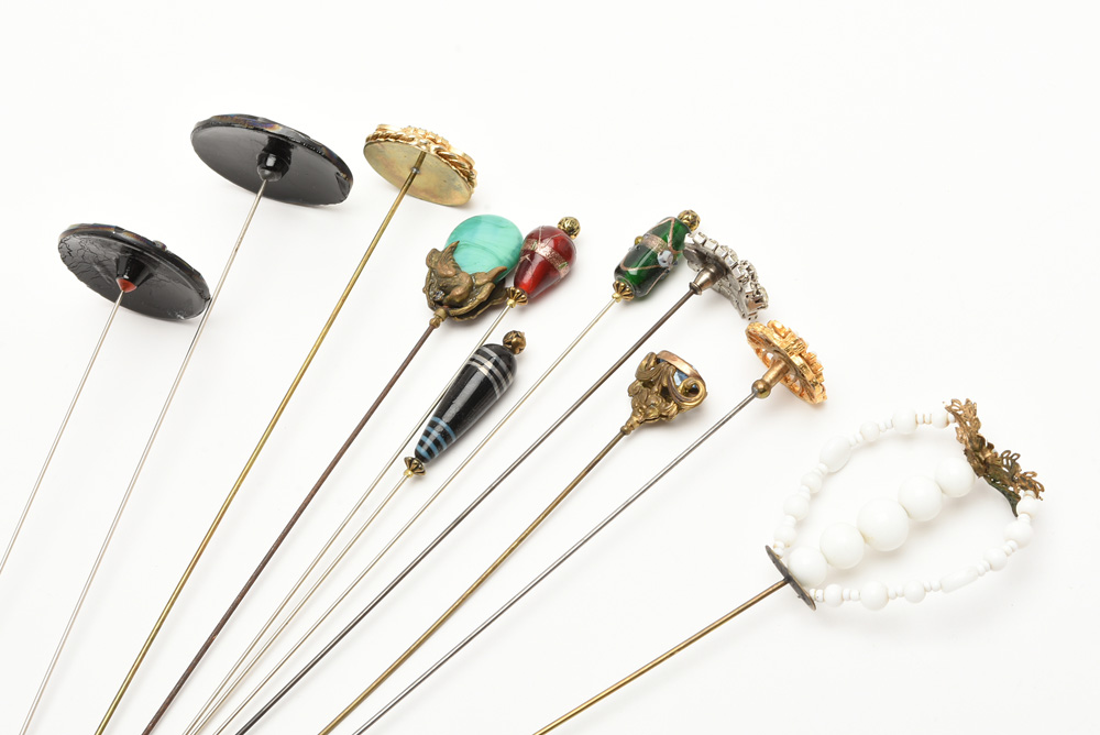 Vintage Northwood Carnival Glass "Grape and Cable" Hatpin Holder and Pins