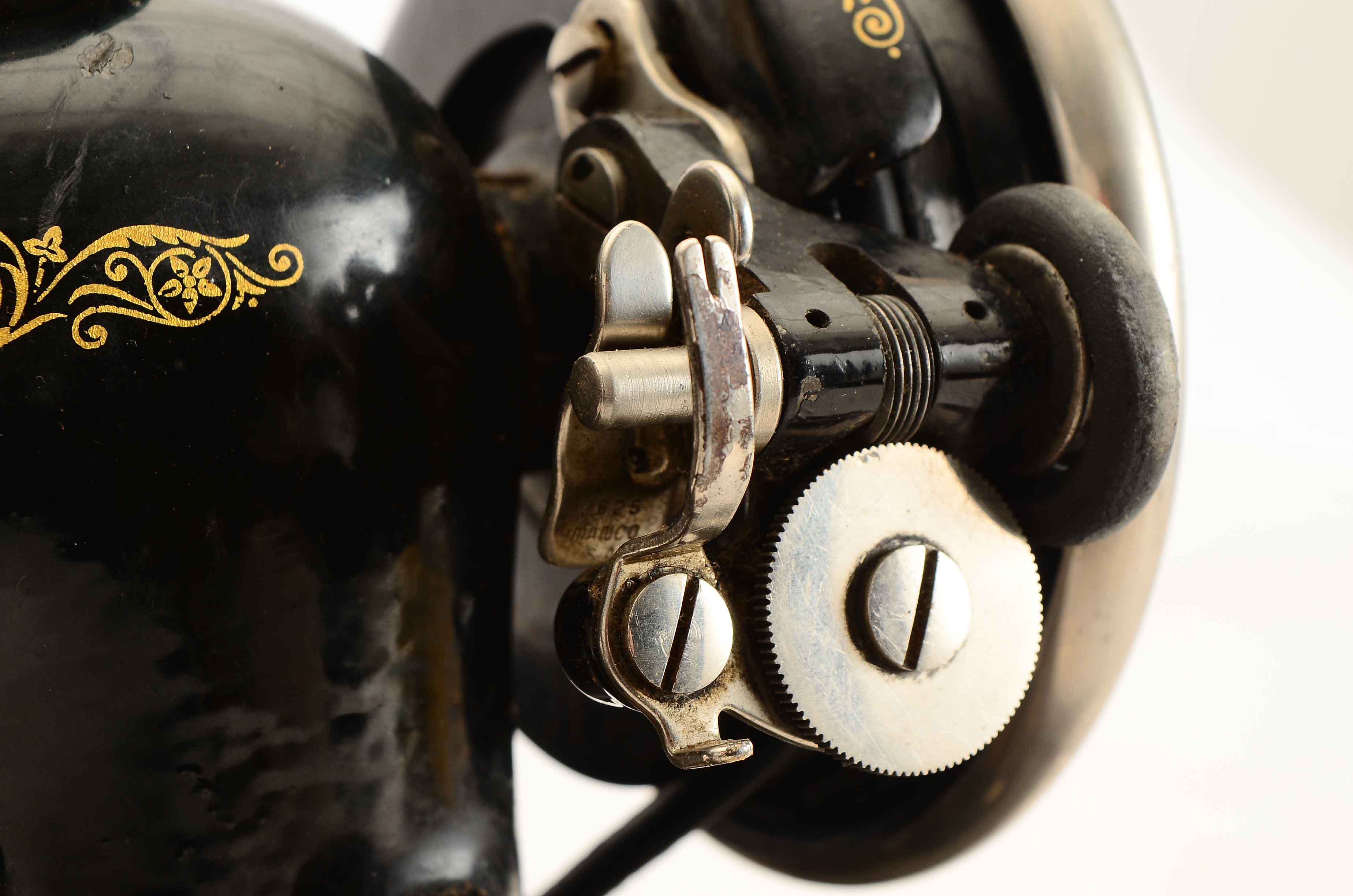 Vintage Singer No. 99 Portable Electric Sewing Machine