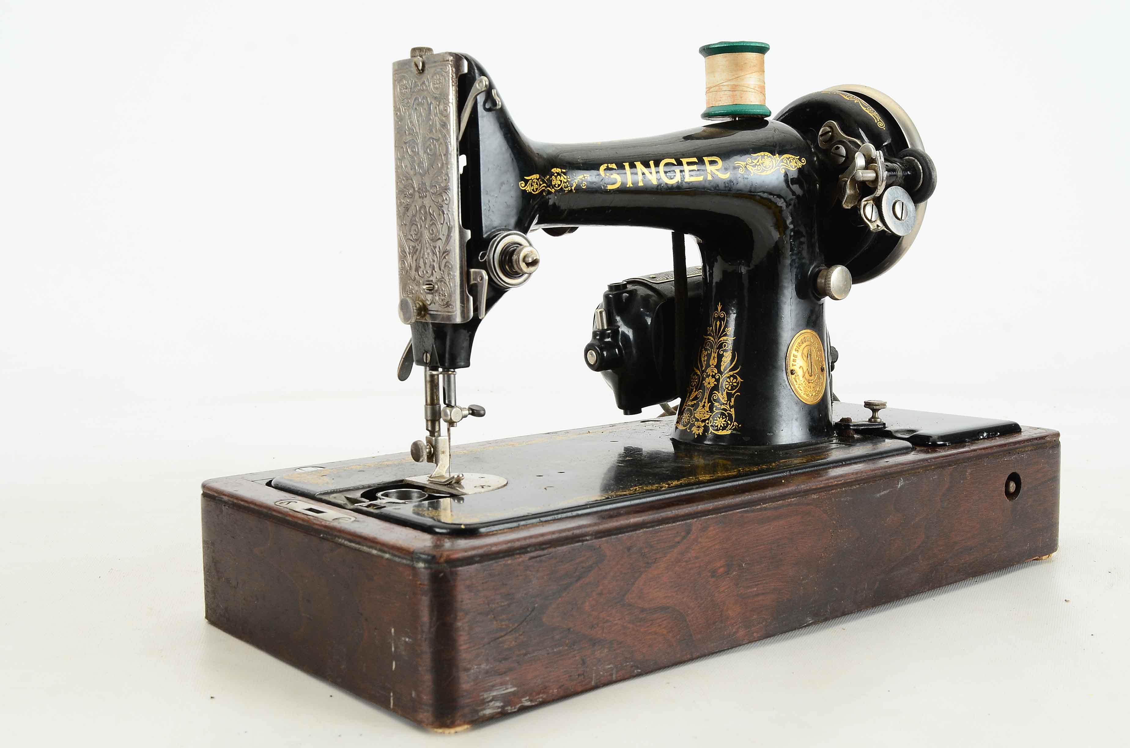Vintage Singer No. 99 Portable Electric Sewing Machine