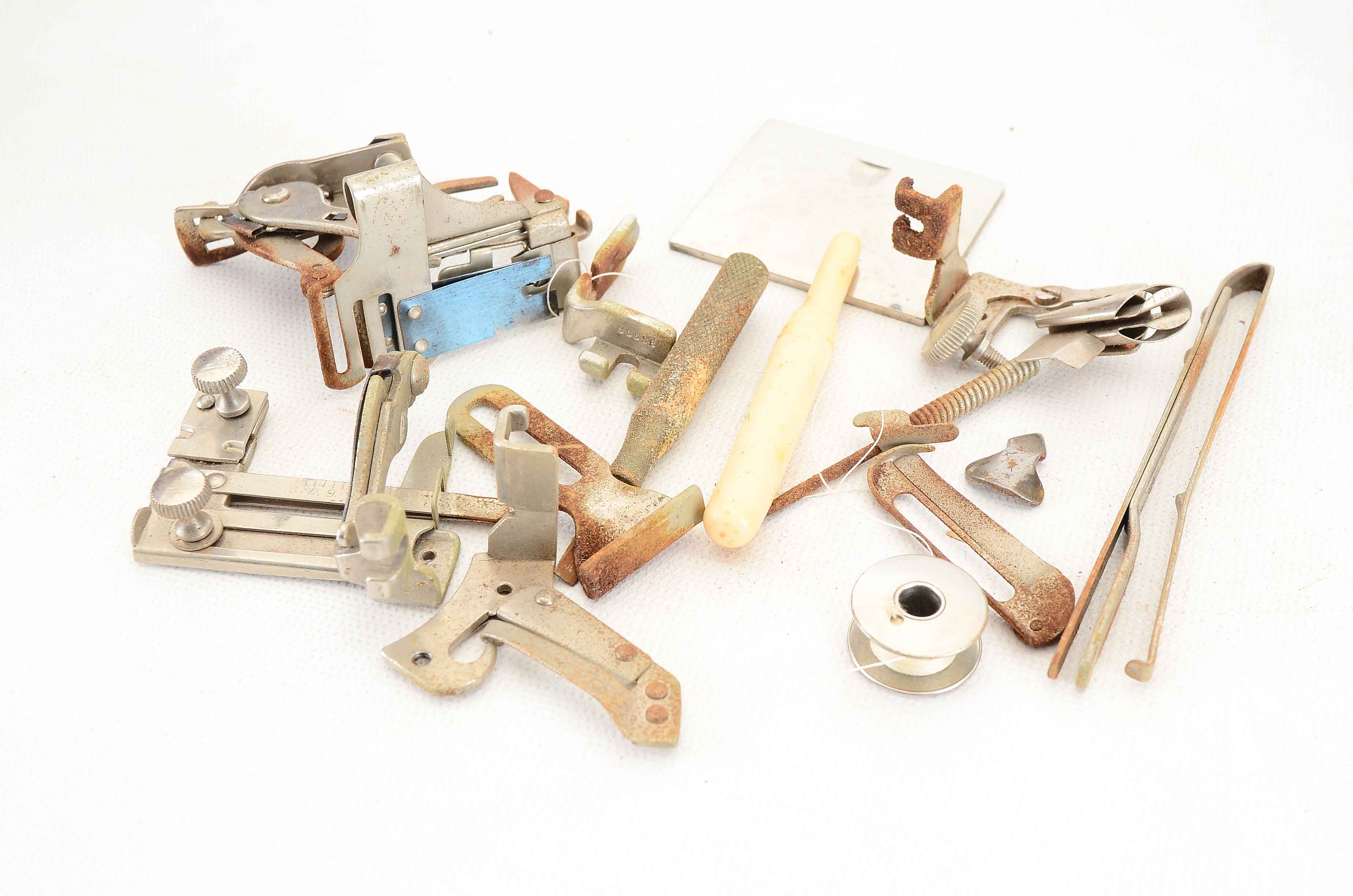 Vintage Singer No. 99 Portable Electric Sewing Machine