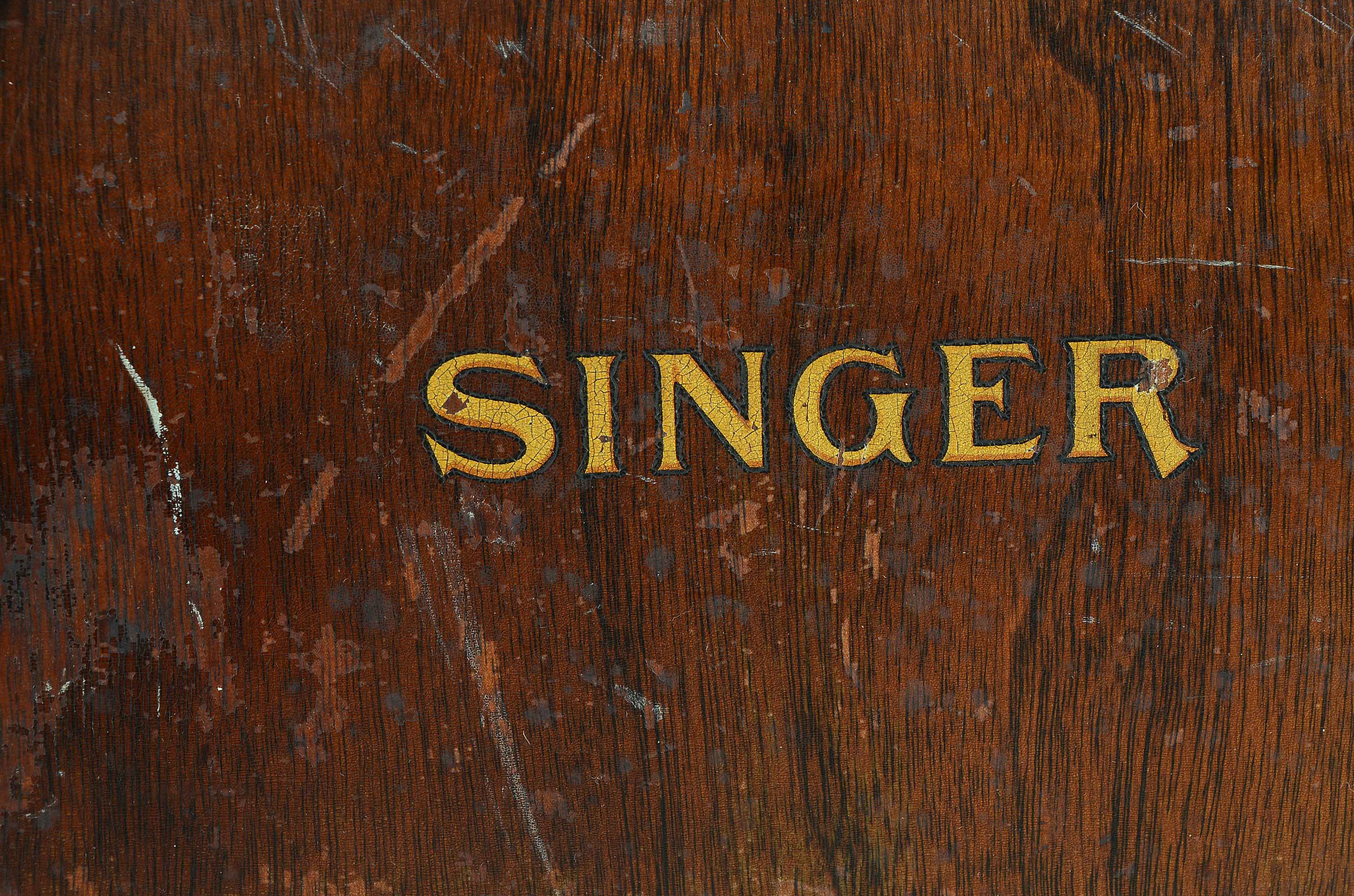 Vintage Singer No. 99 Portable Electric Sewing Machine