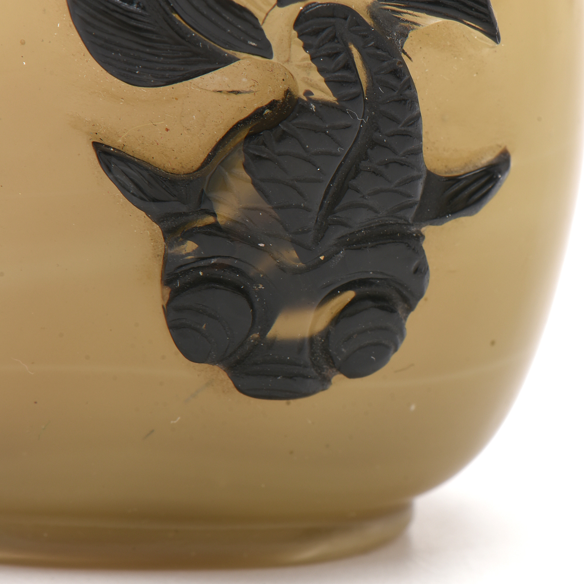 Qing Dynasty Peking Glass Carved Snuff Bottle