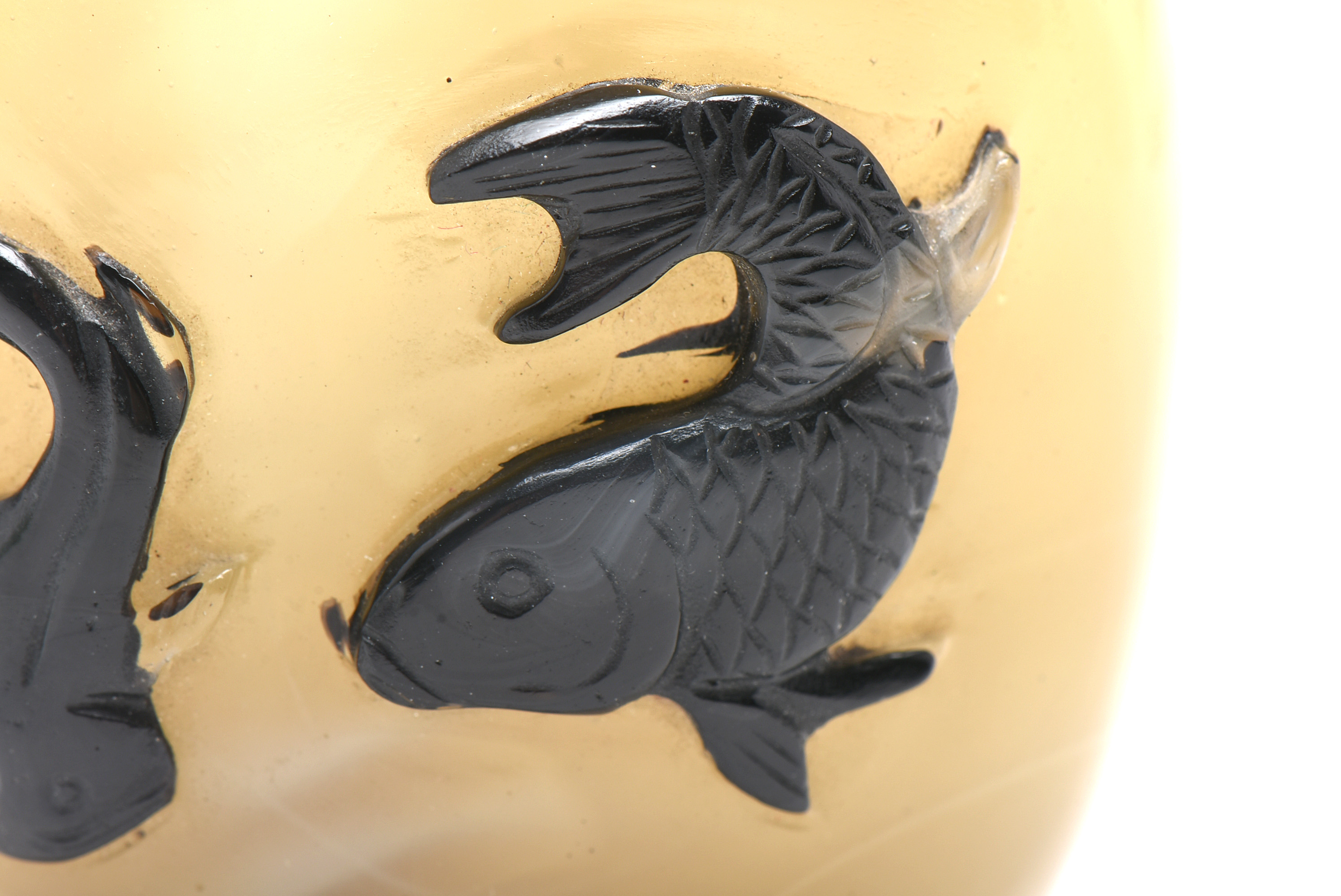 Qing Dynasty Peking Glass Carved Snuff Bottle