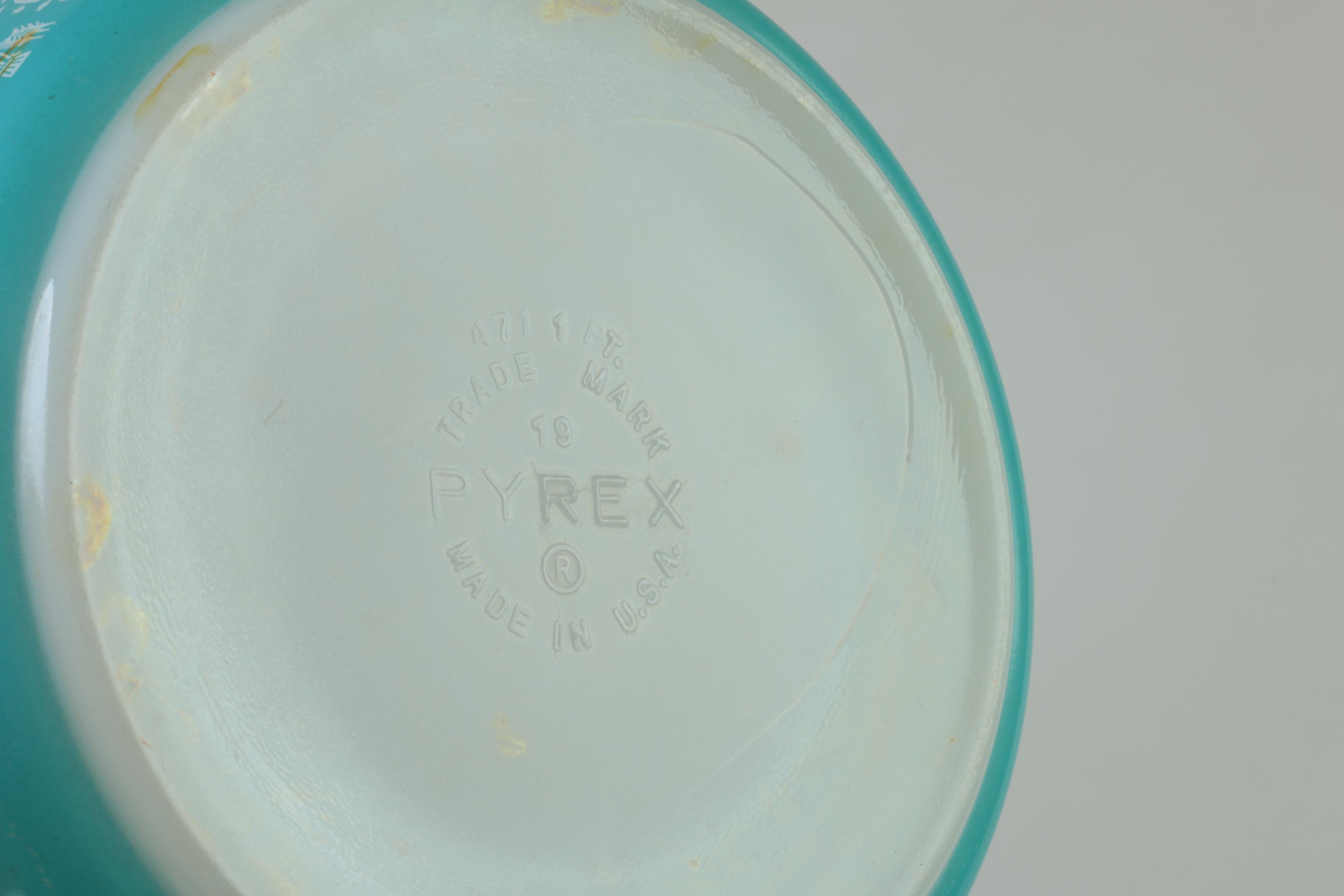 Vintage Pyrex "Butterprint" Turquoise Mixing Bowls and Casserole Dishes 1957-68