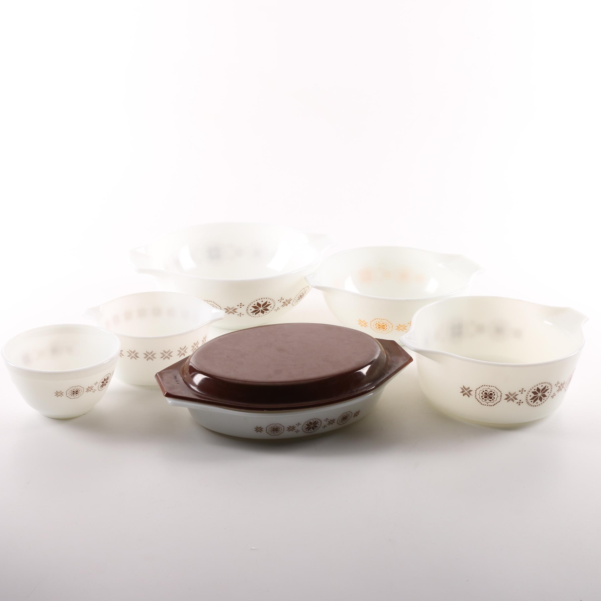 Vintage Pyrex "Town and Country" Mixing Bowls and Lidded Casserole Dish