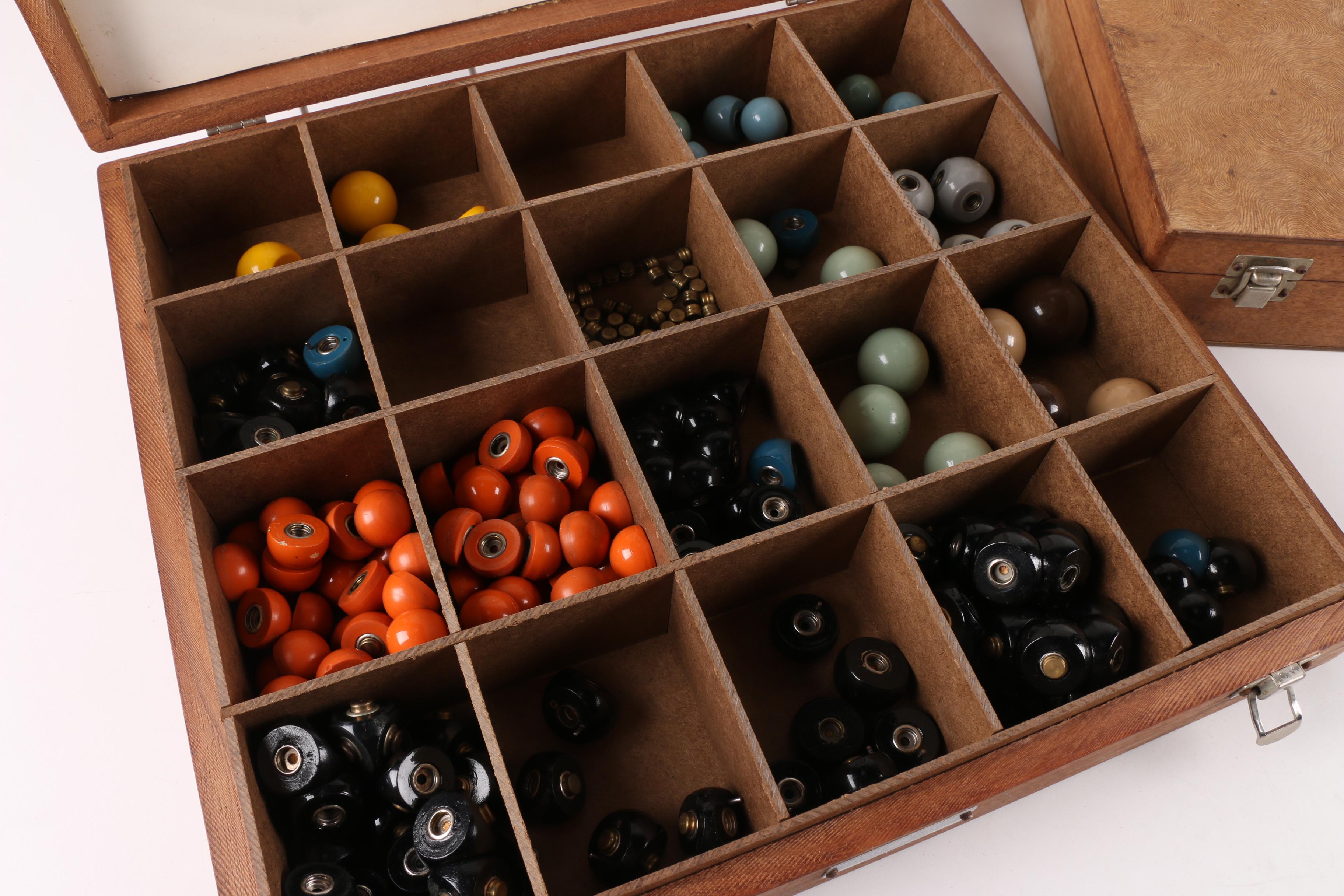 1940s Fisher Scientific Company Atomic Organic Model Kits