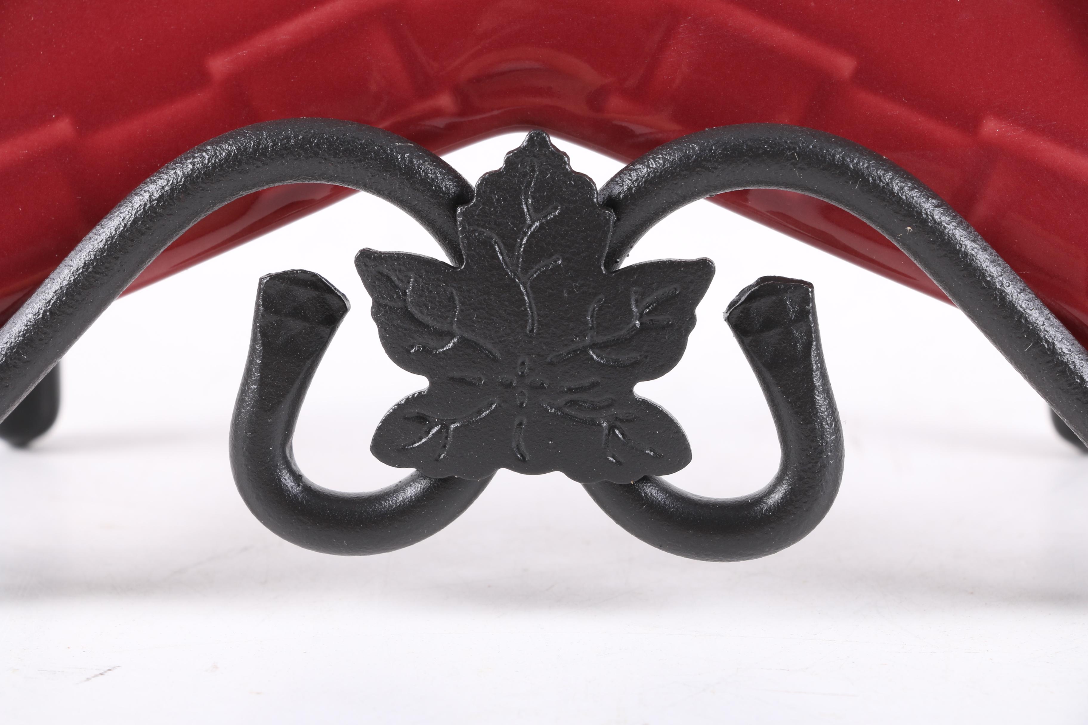 Longaberger "Woven Traditions" Red White and Blue Star Plates with Iron Hangers