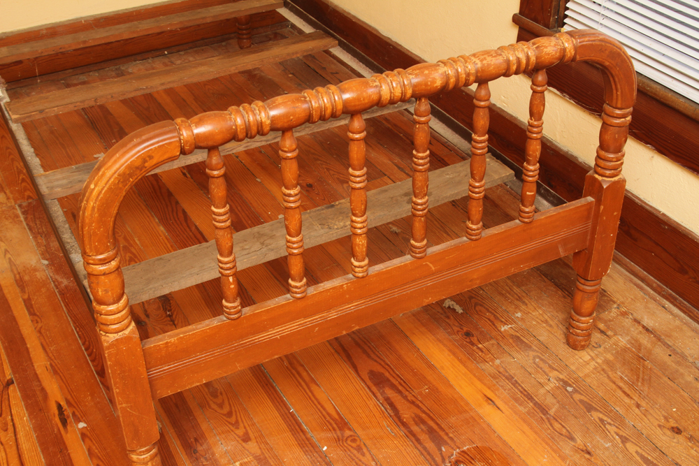 Vintage "Jenny Lind" Style Twin Bed Frame