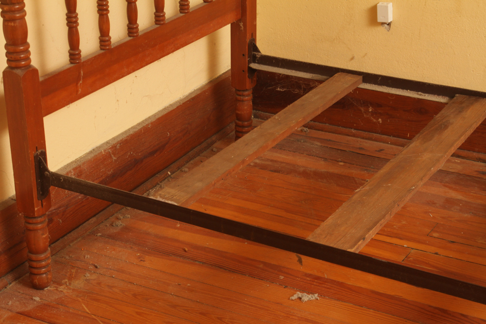 Vintage "Jenny Lind" Style Twin Bed Frame