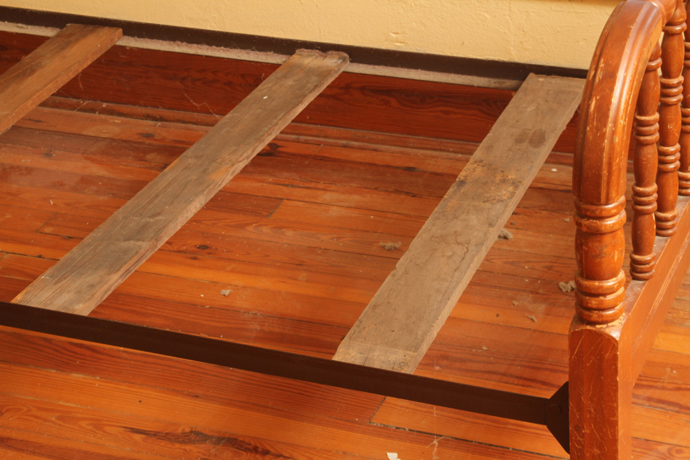 Vintage "Jenny Lind" Style Twin Bed Frame