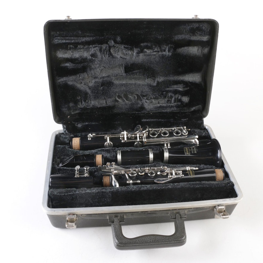 Vintage Selmer Bundy Resonite Clarinet in Case