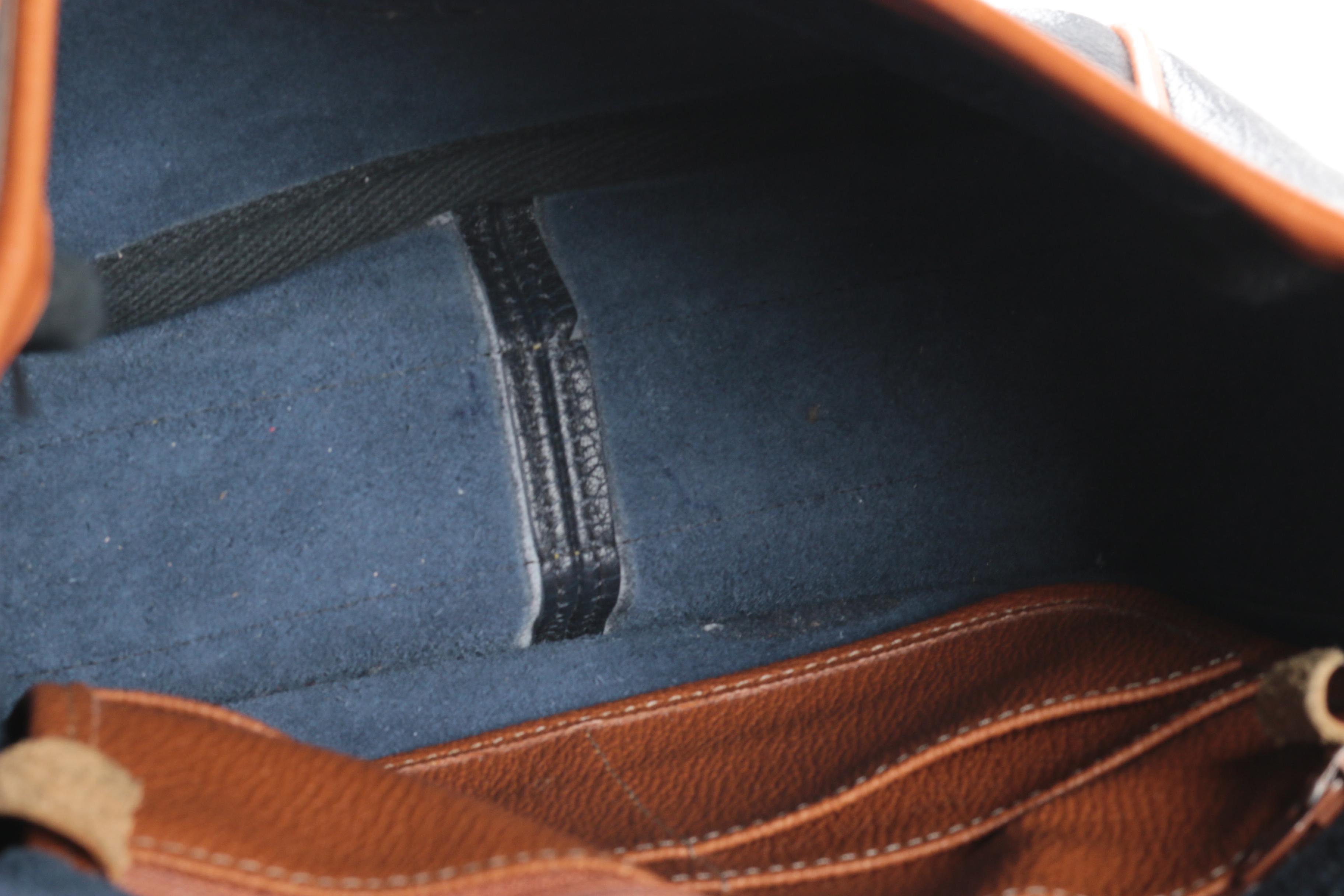 Vintage Dooney & Bourke All-Weather Leather Crossbody Bag