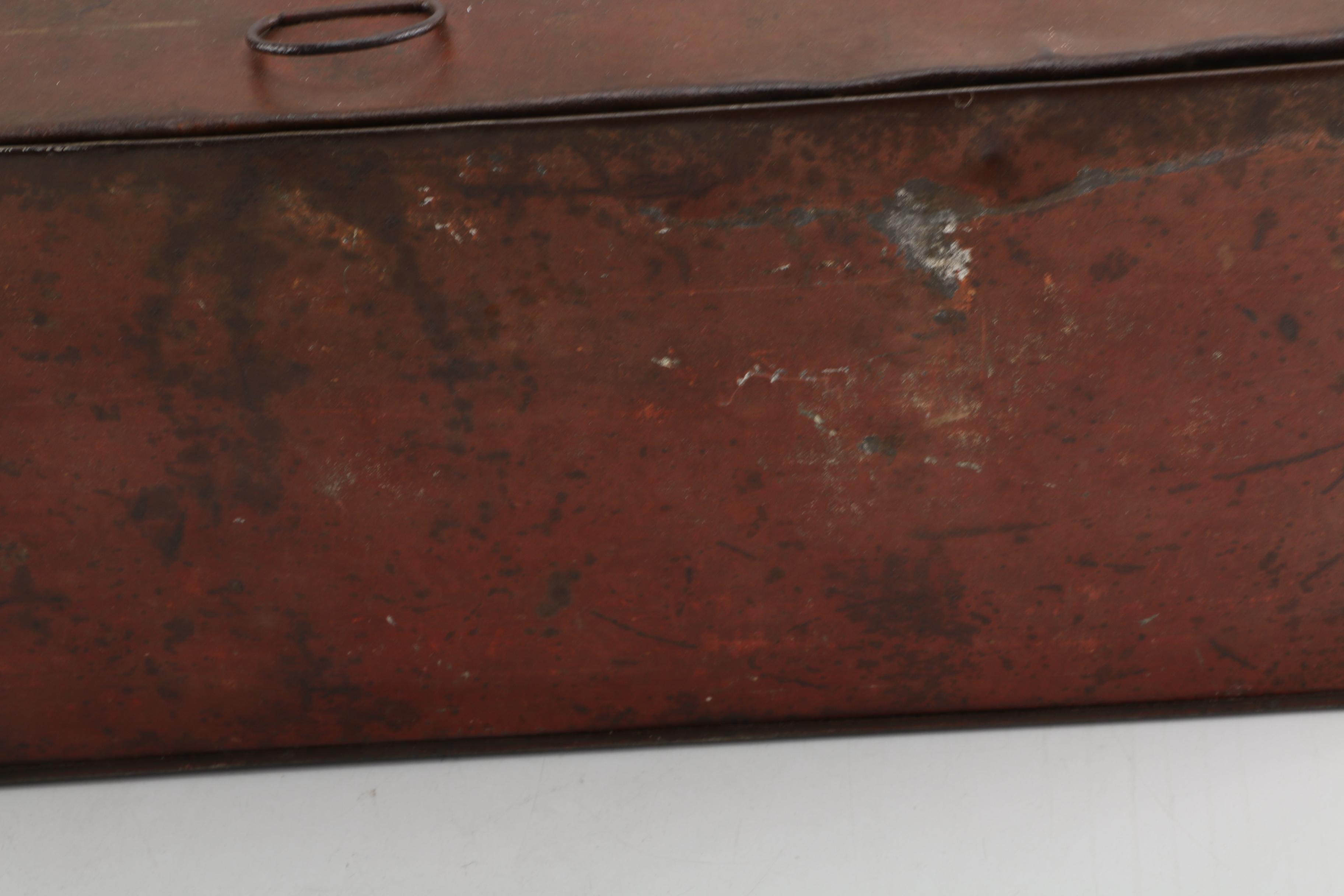 Vintage Metal Saratoga Marshmallows Cake Box