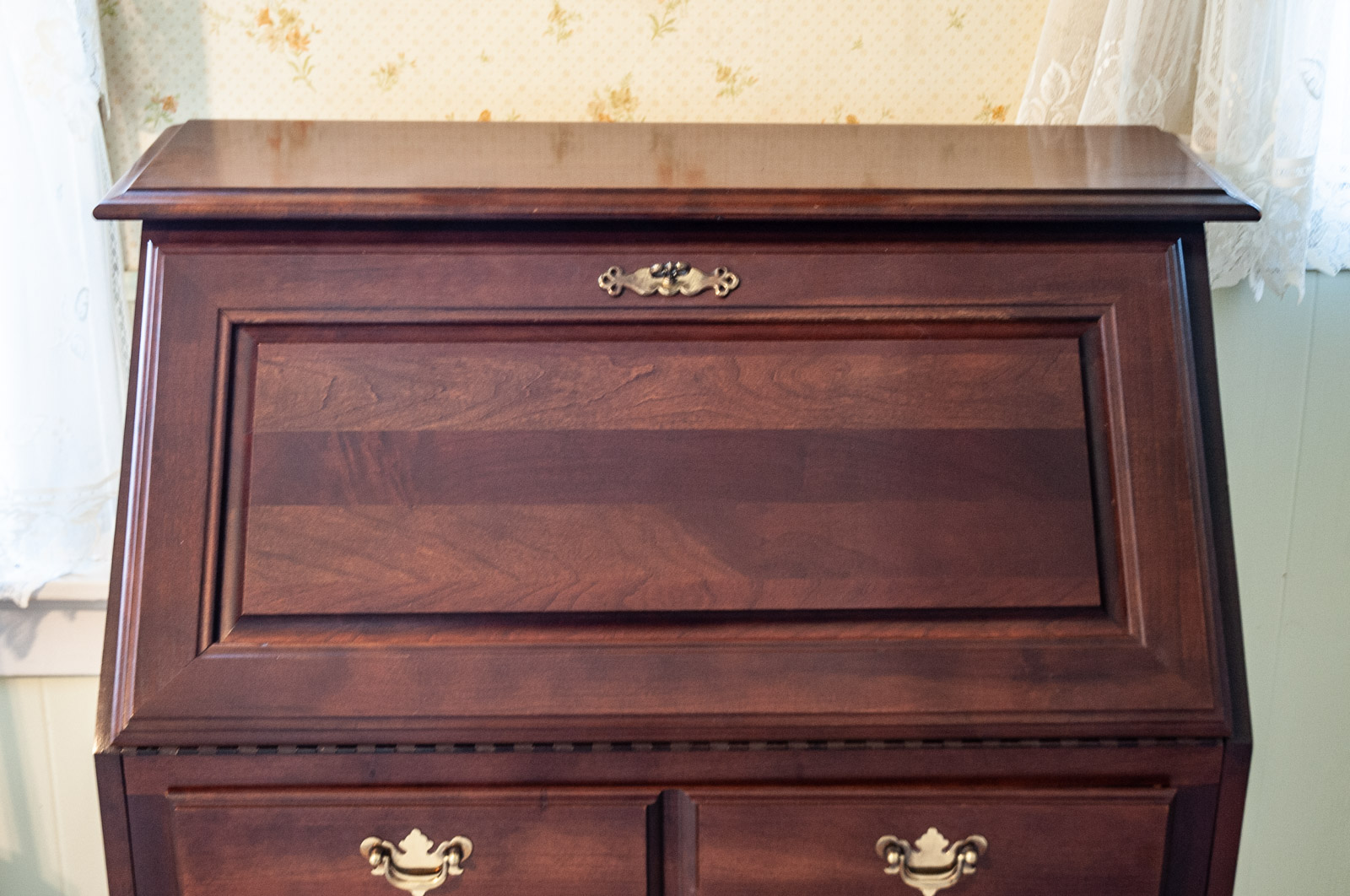 Queen Anne Style Slant-Front Desk