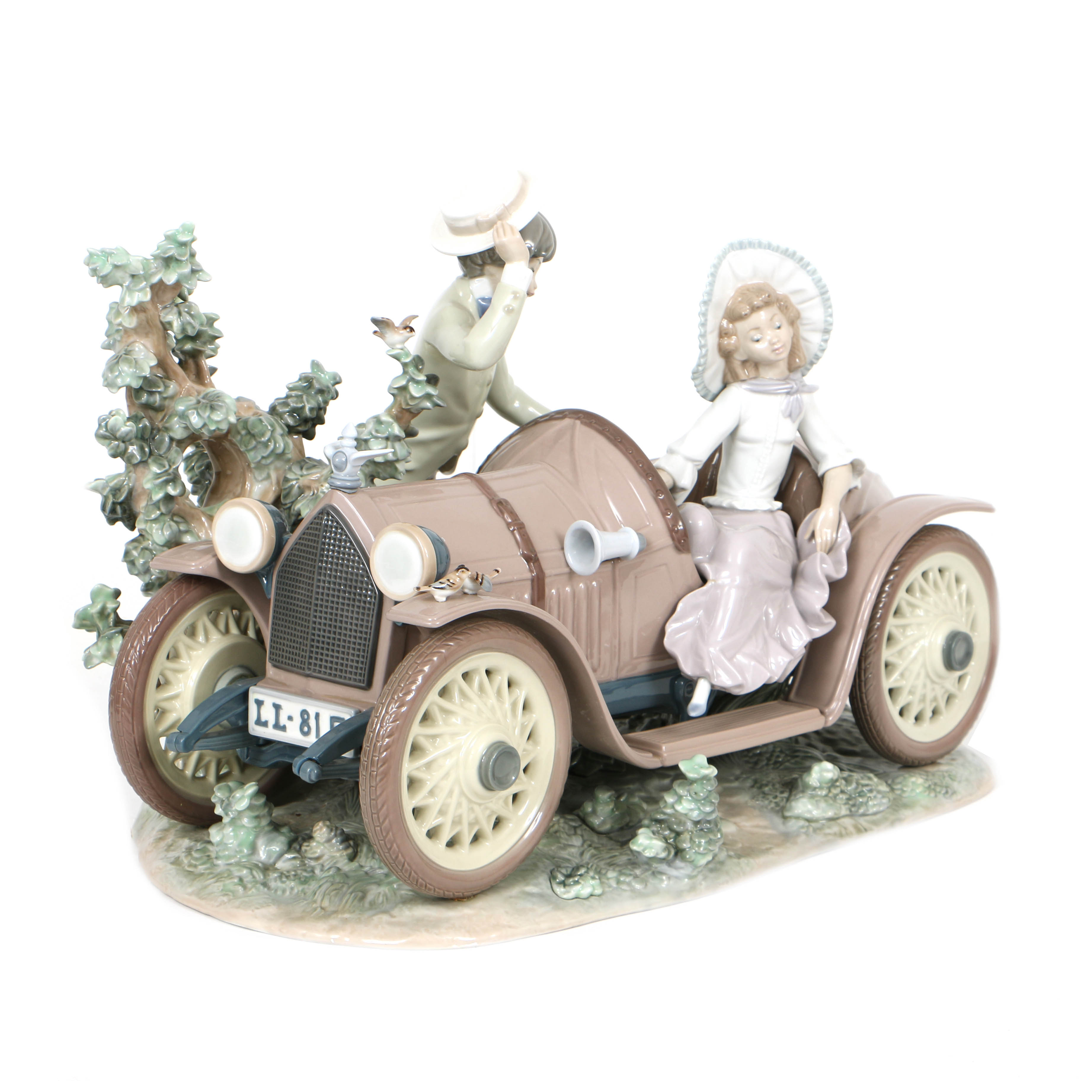 Limited Edition Lladro Figurine Of a "Young Couple with Car"