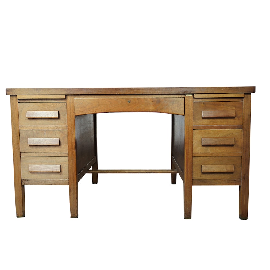 Knee Hole Executive Desk