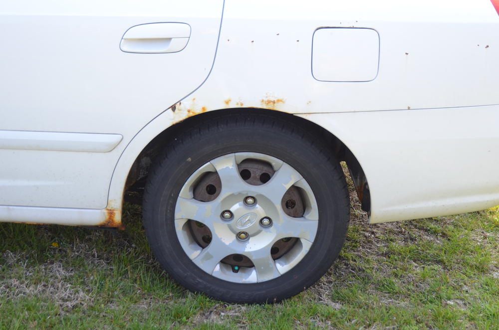 2003 White Hyundai Elantra GLS