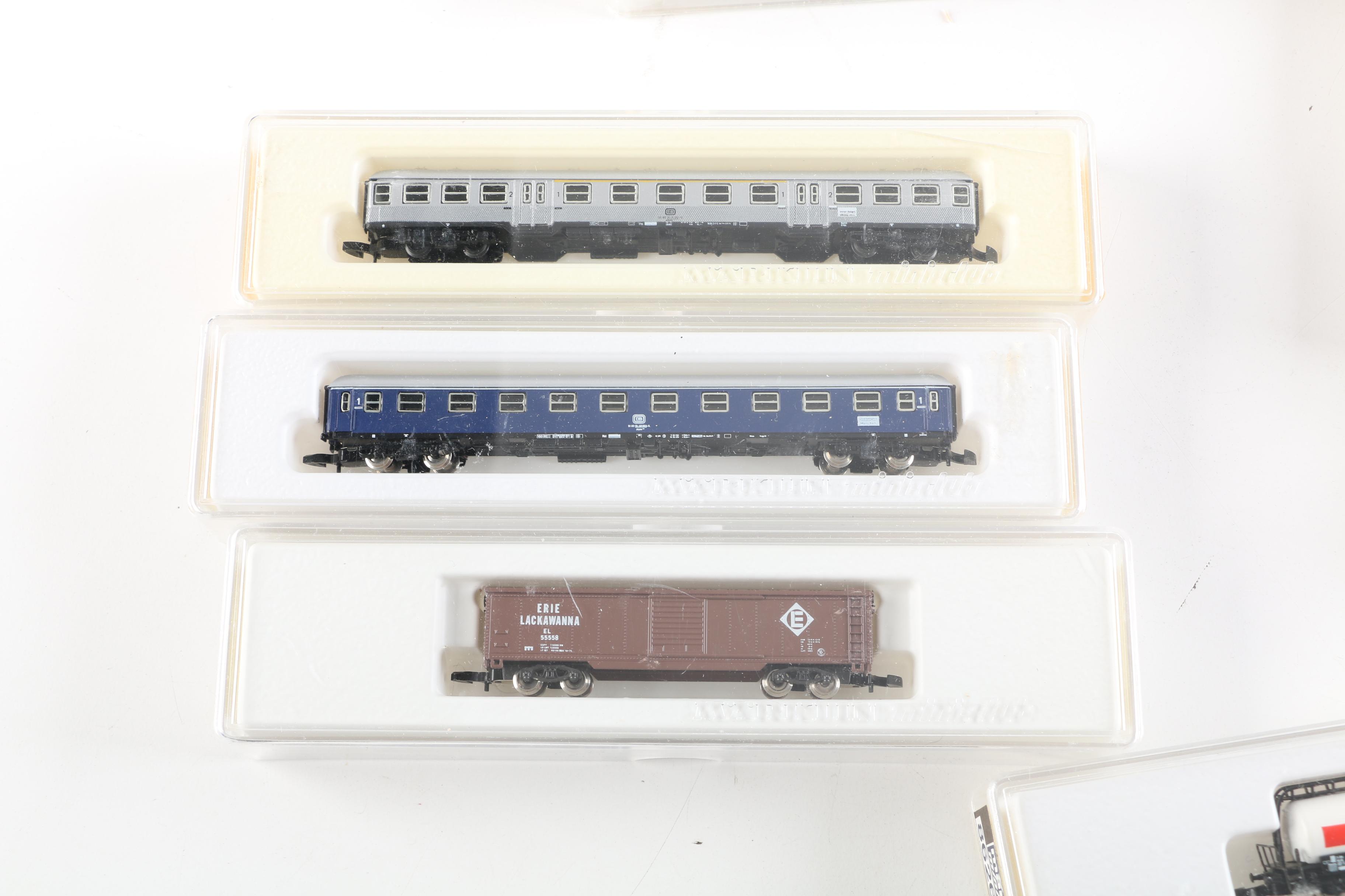 Märklin Mini-Club Miniature Train Cars and Engines