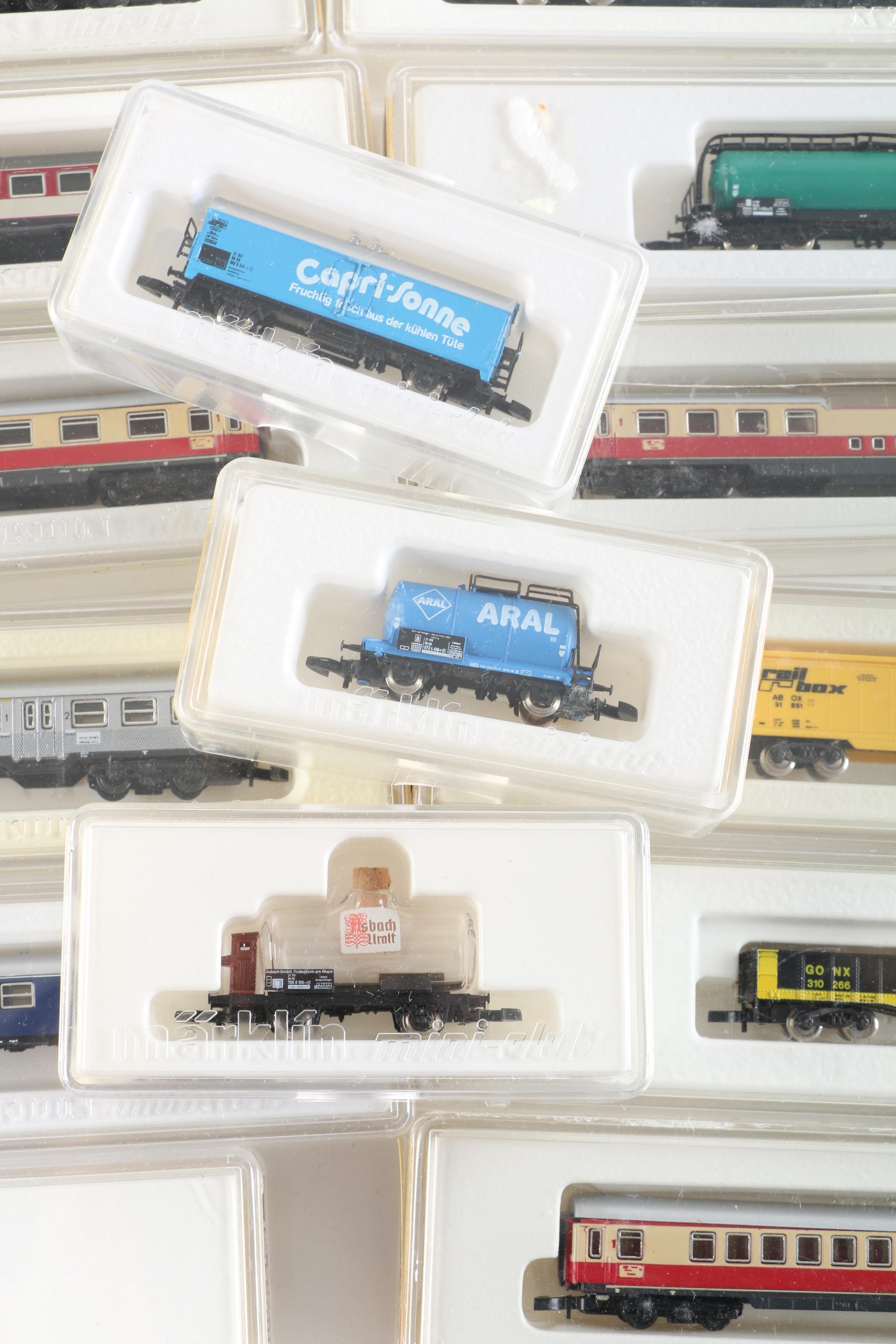 Märklin Mini-Club Miniature Train Cars and Engines