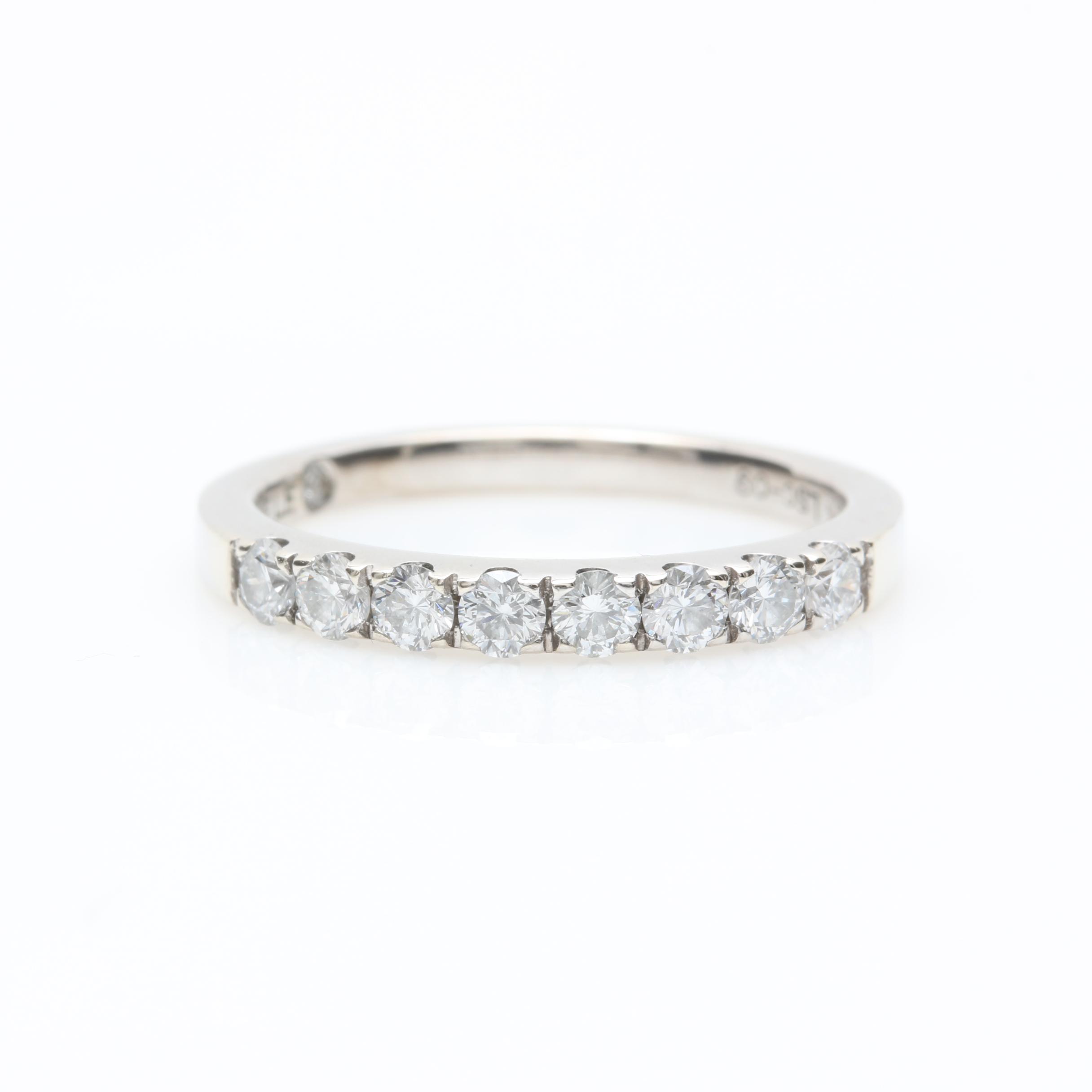 The LEO 14K White Gold Diamond Band