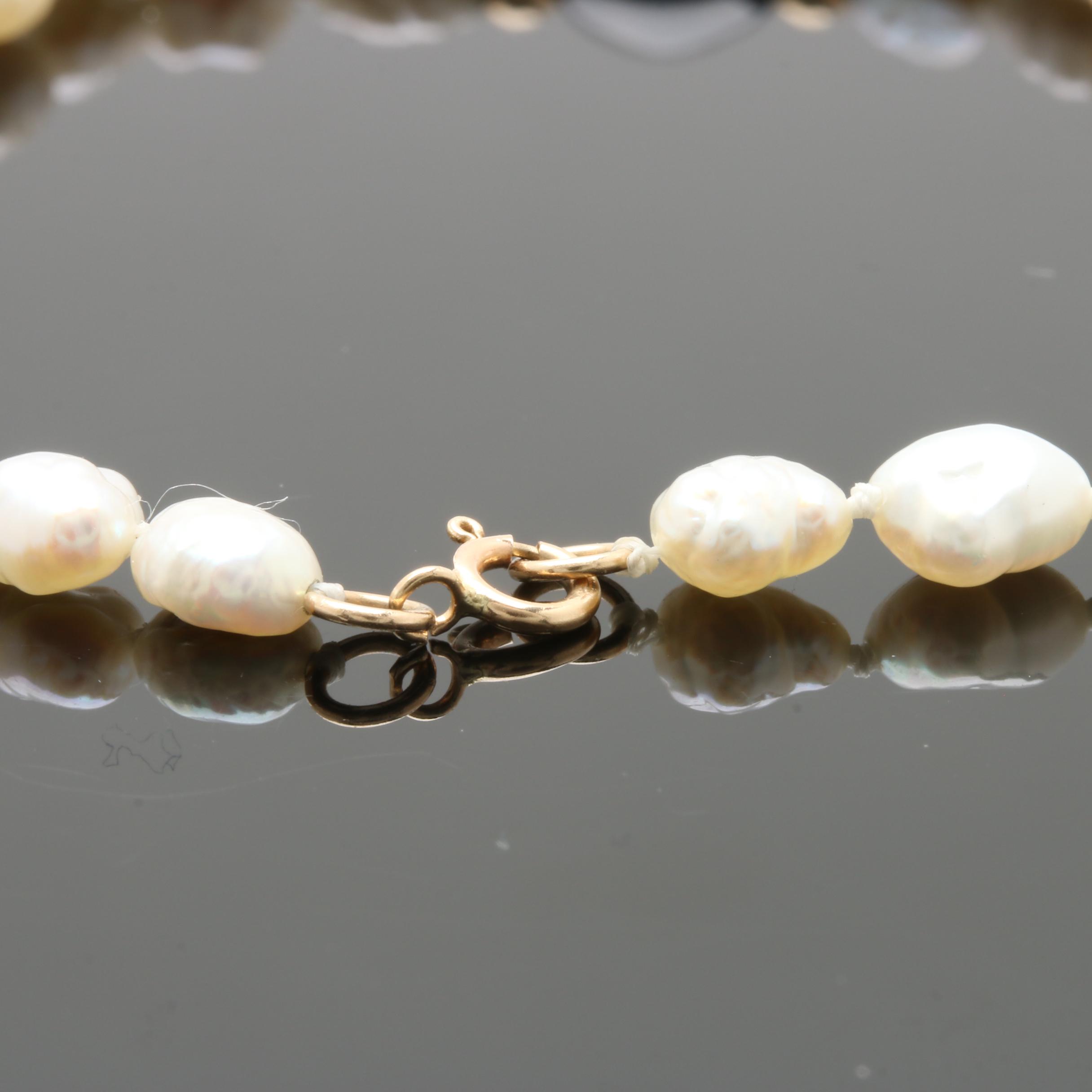 14K Yellow Gold Black Onyx and Cultured Freshwater Pearl Beaded Bracelet