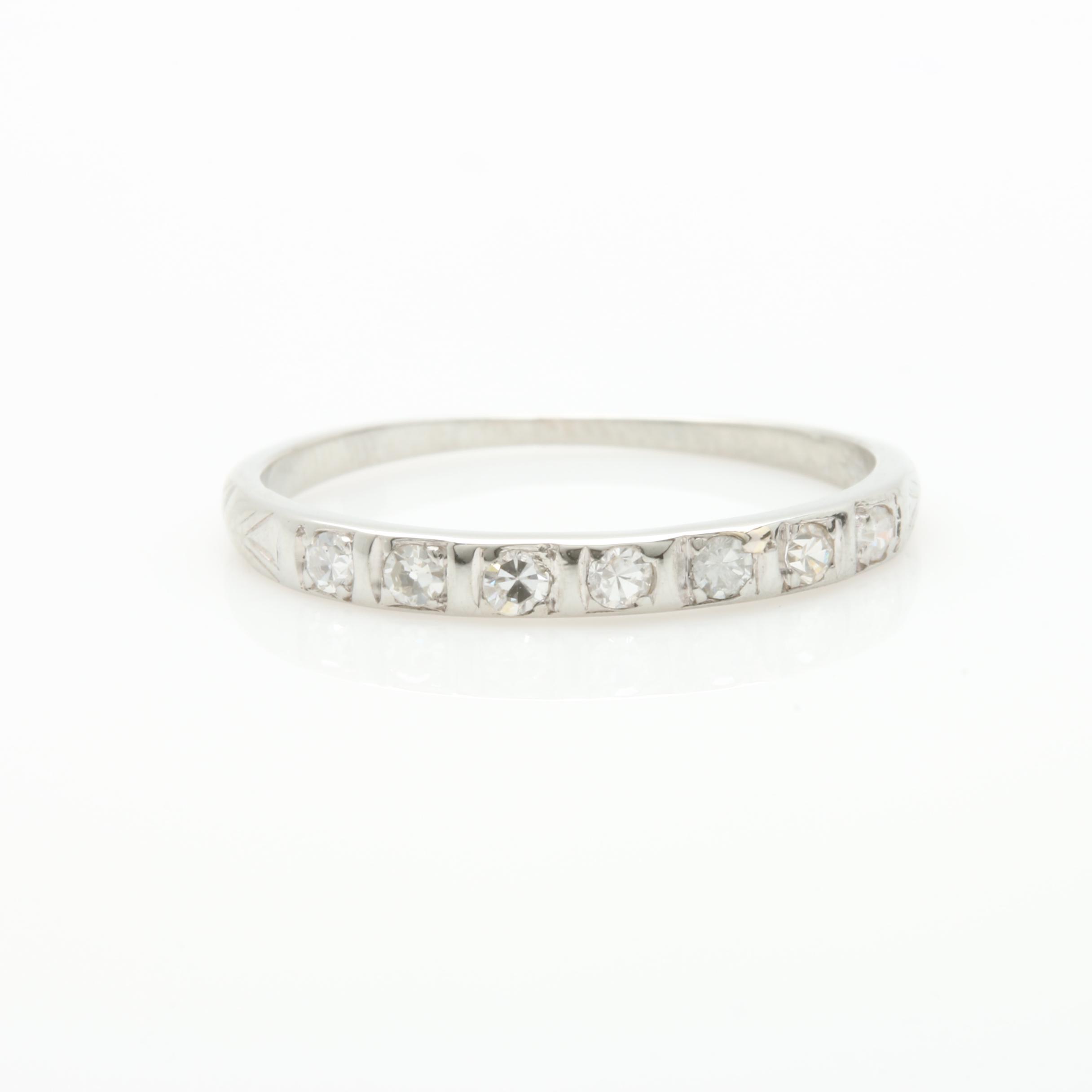 18K White Gold Diamond Ring