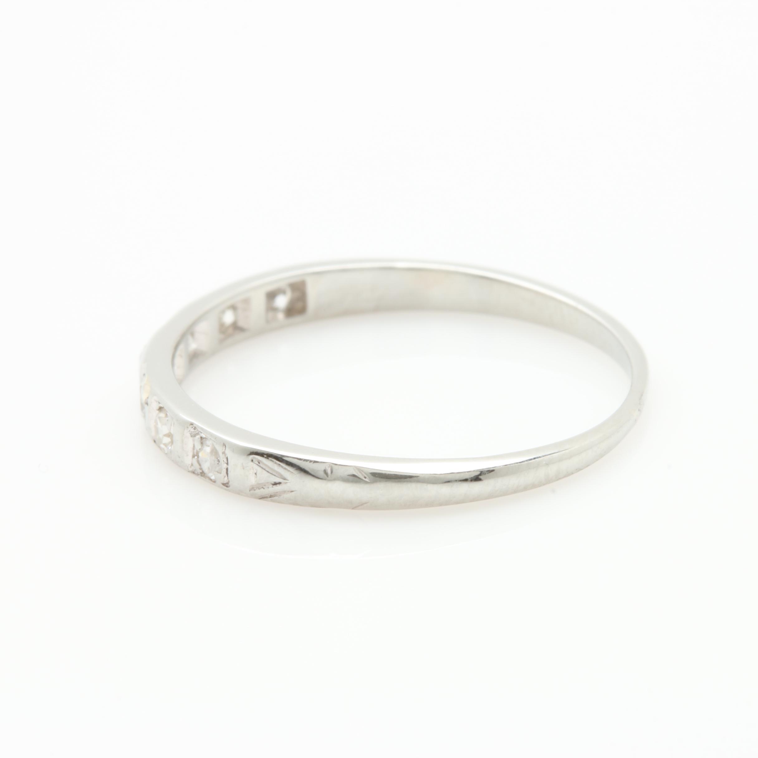 18K White Gold Diamond Ring