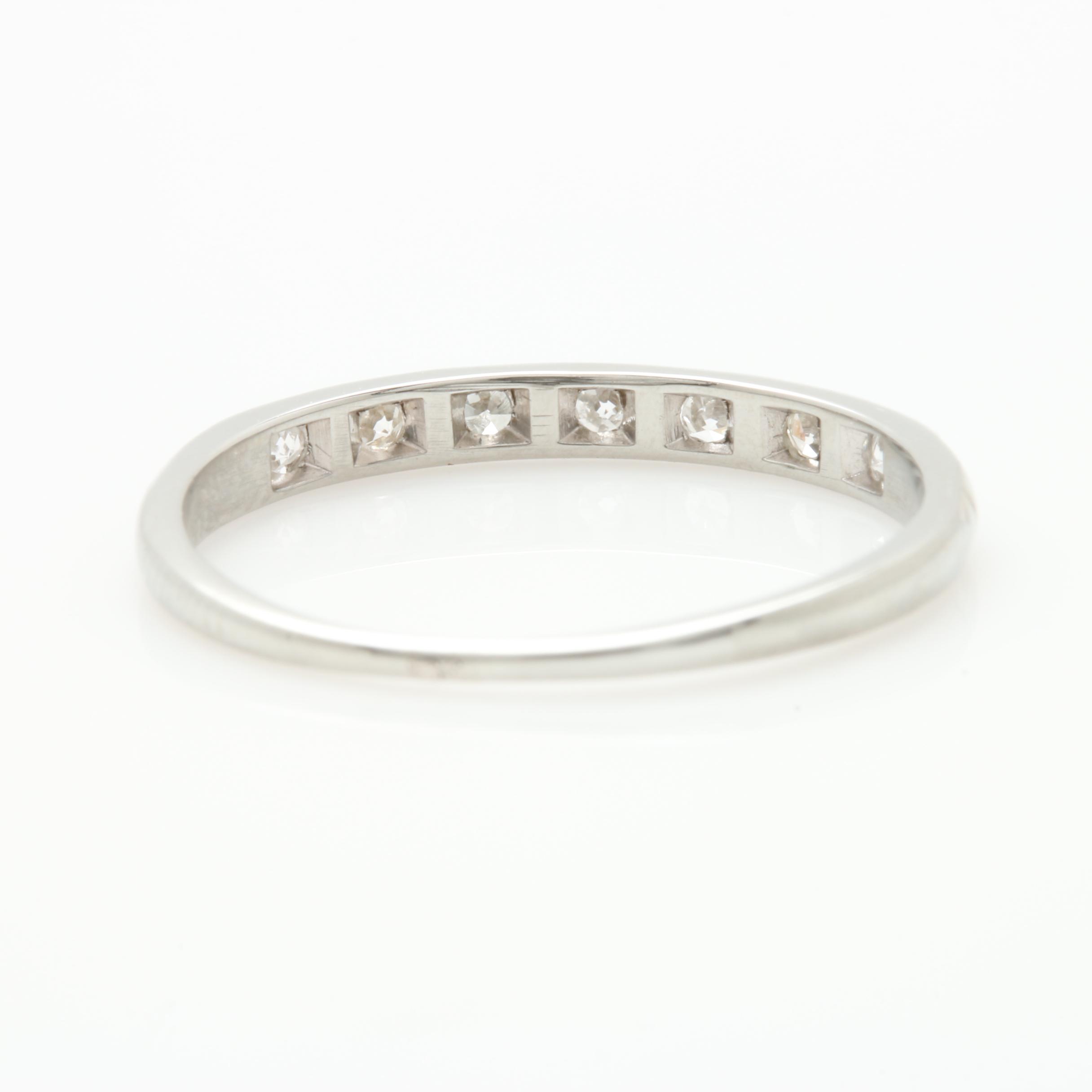 18K White Gold Diamond Ring