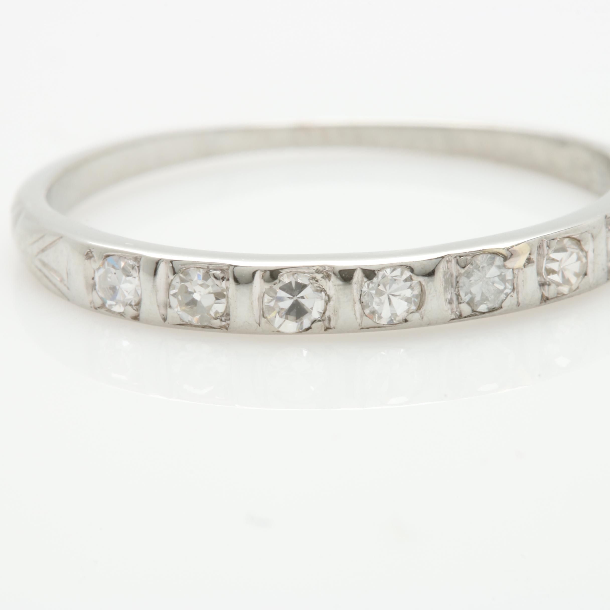 18K White Gold Diamond Ring