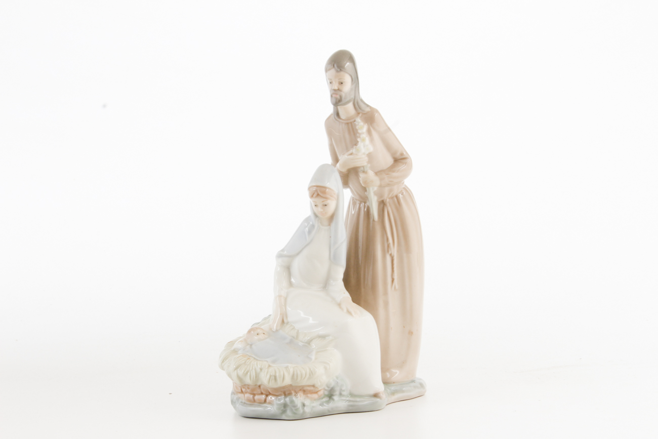 Lladro Nao Nativity Scene Figurine