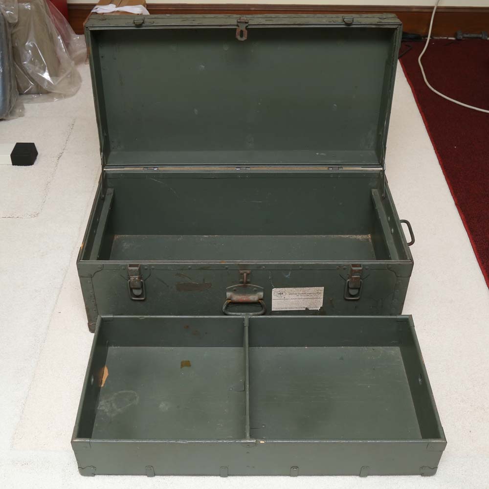 Vintage 1949 Doehler Military Foot Locker