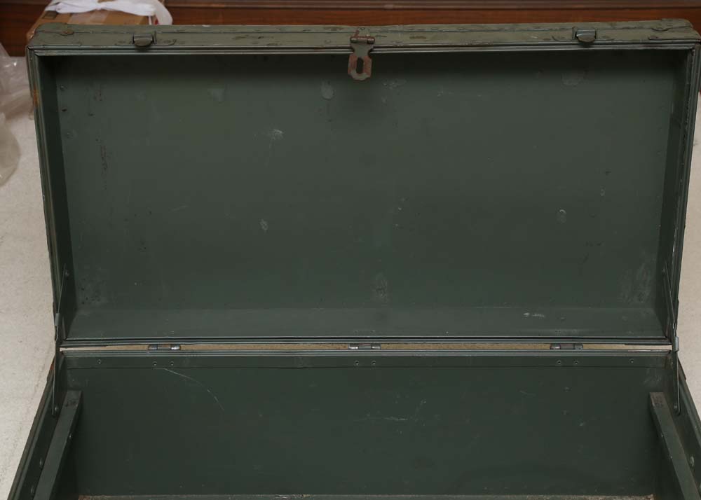Vintage 1949 Doehler Military Foot Locker