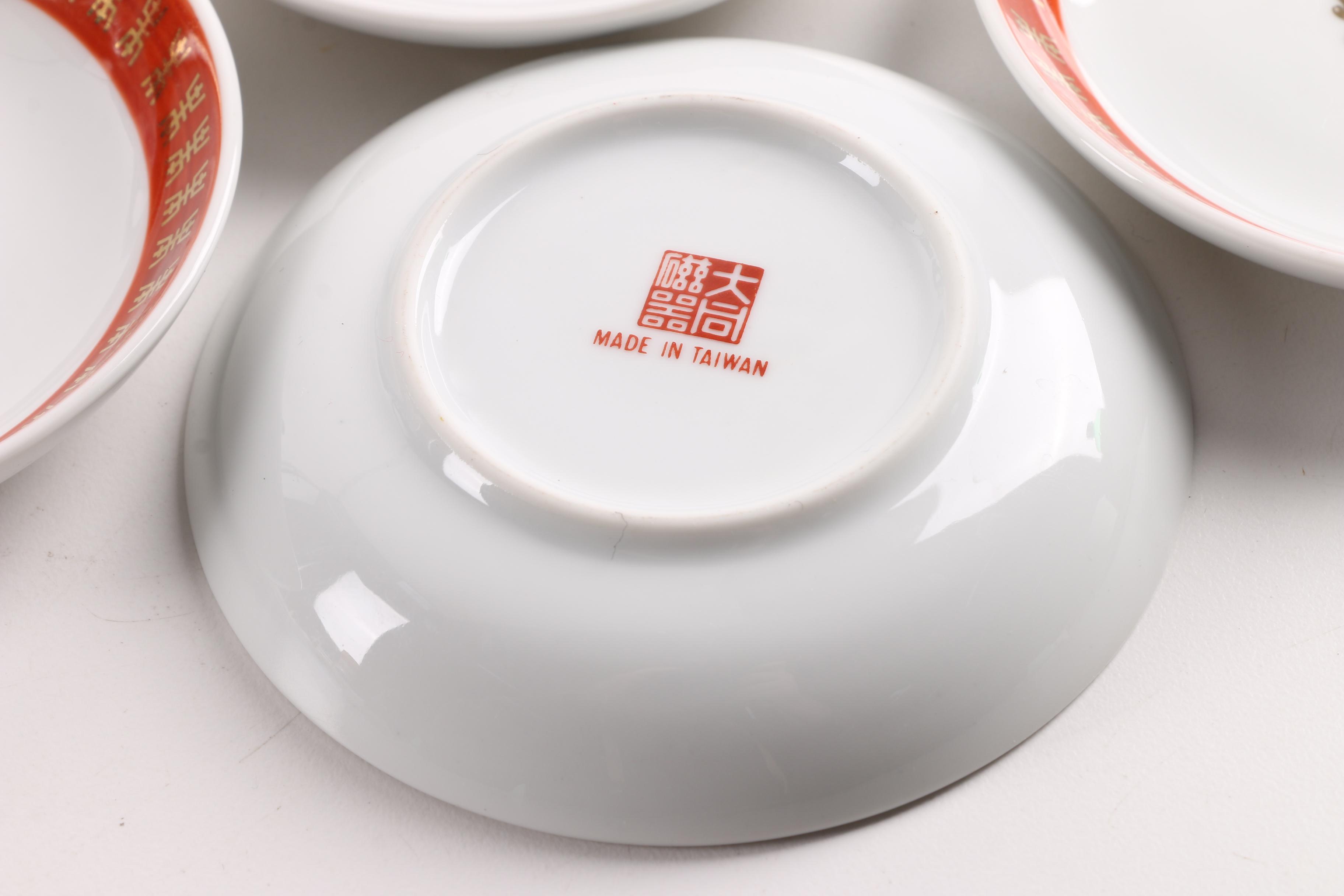 Cat Chopstick Rests and East Asian Tableware