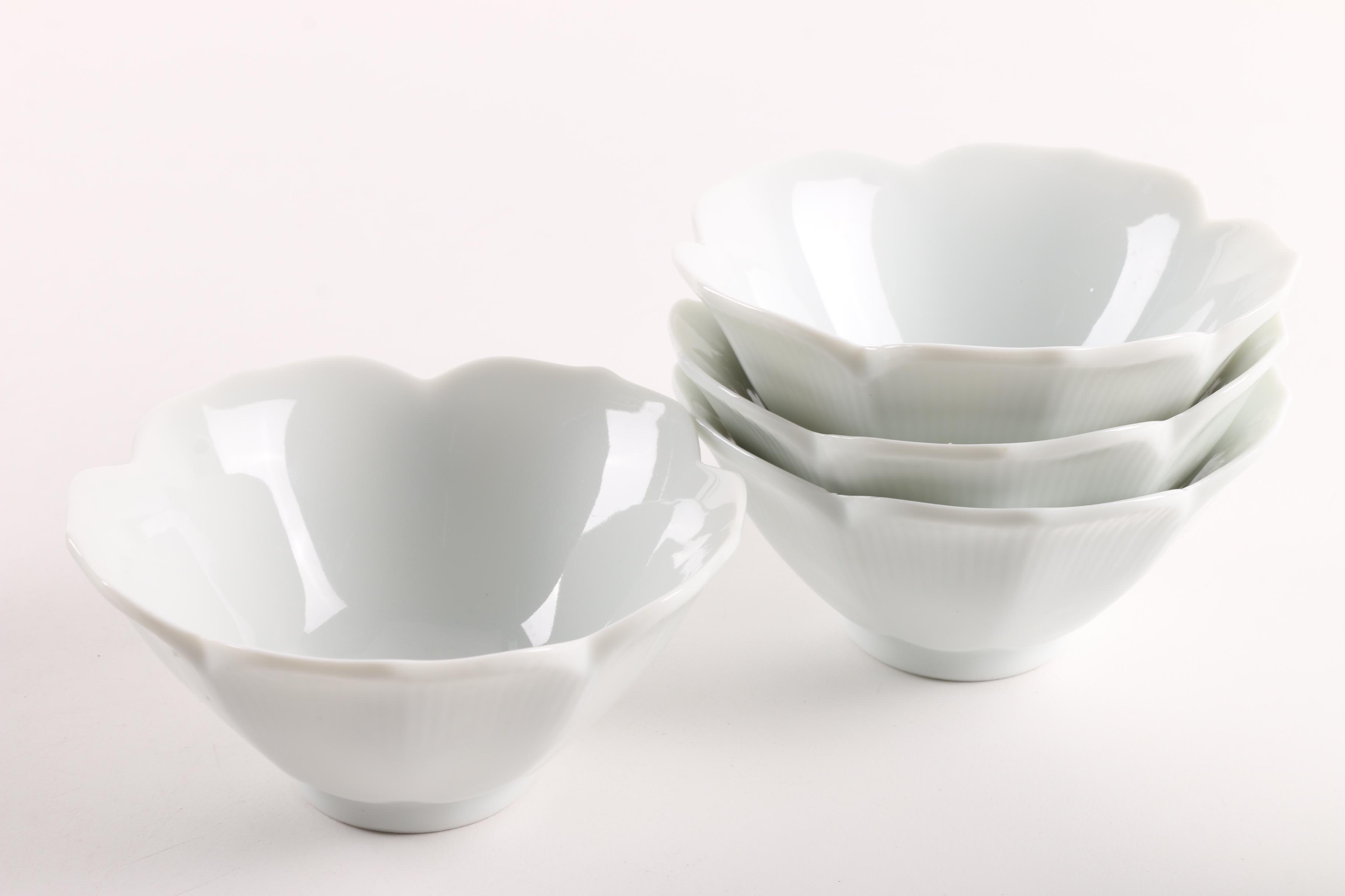 Cat Chopstick Rests and East Asian Tableware