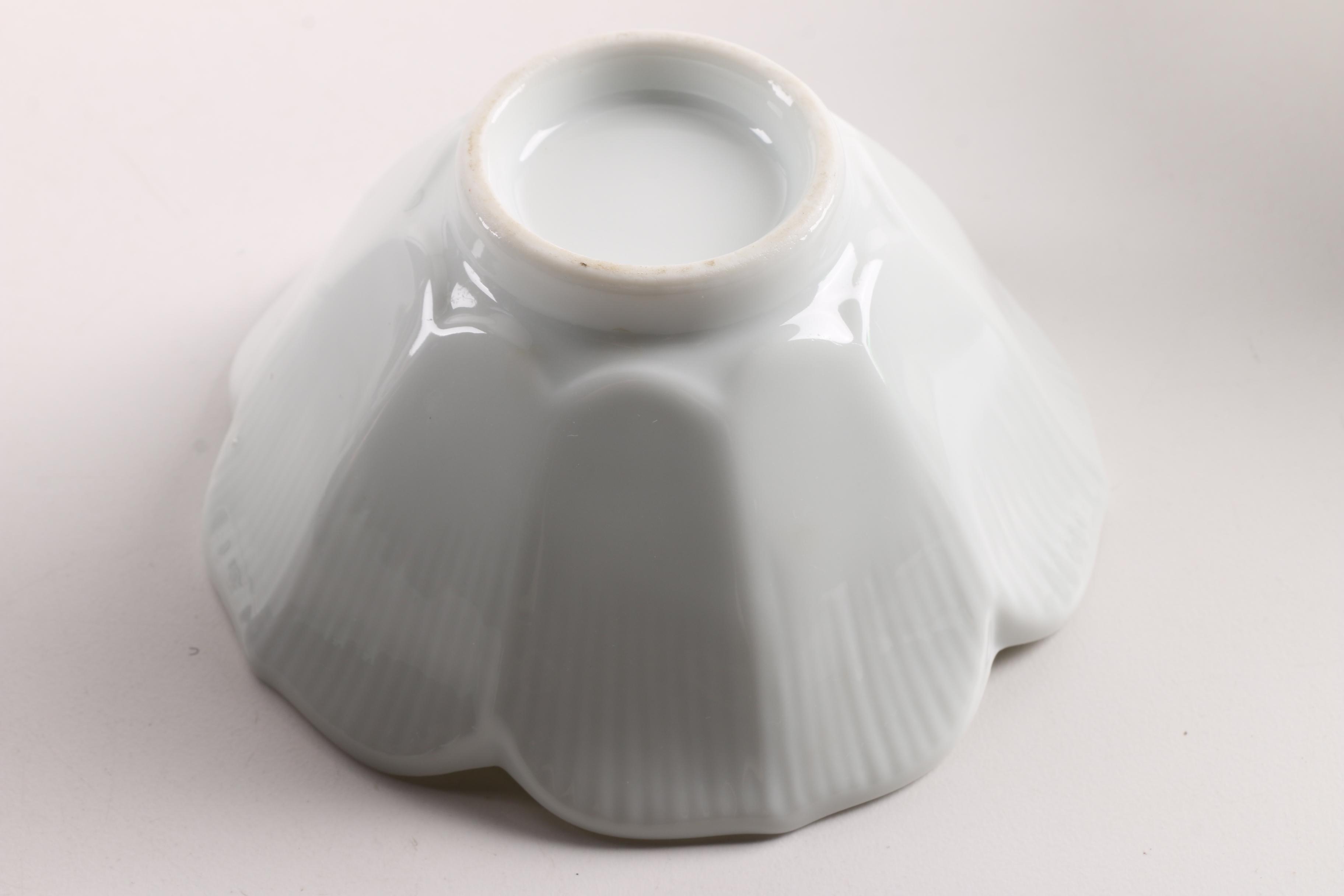 Cat Chopstick Rests and East Asian Tableware