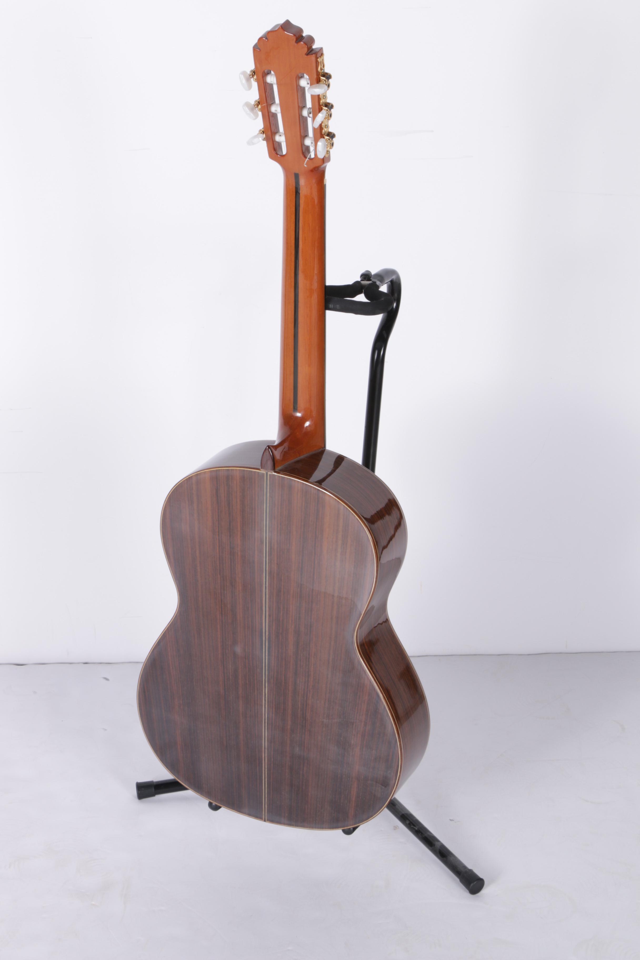 Manuel Rodriguez e Hijos Model C Classical Guitar with SKB HumiCase
