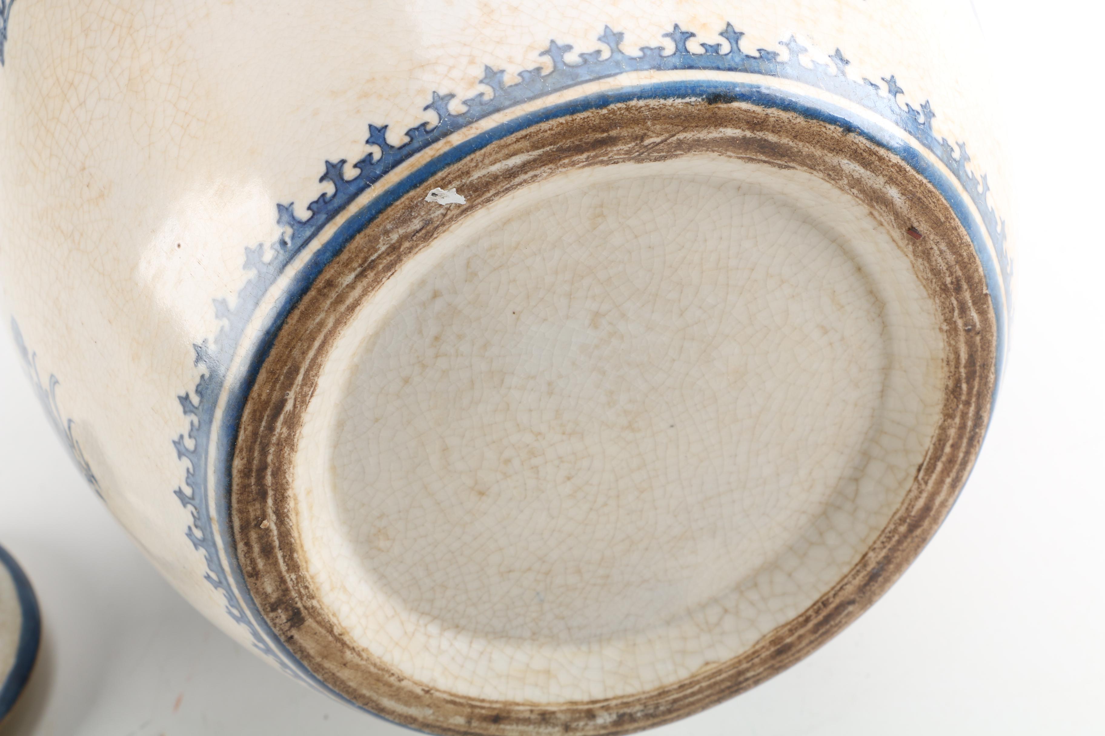 Chinese Decorative Ceramic Jar