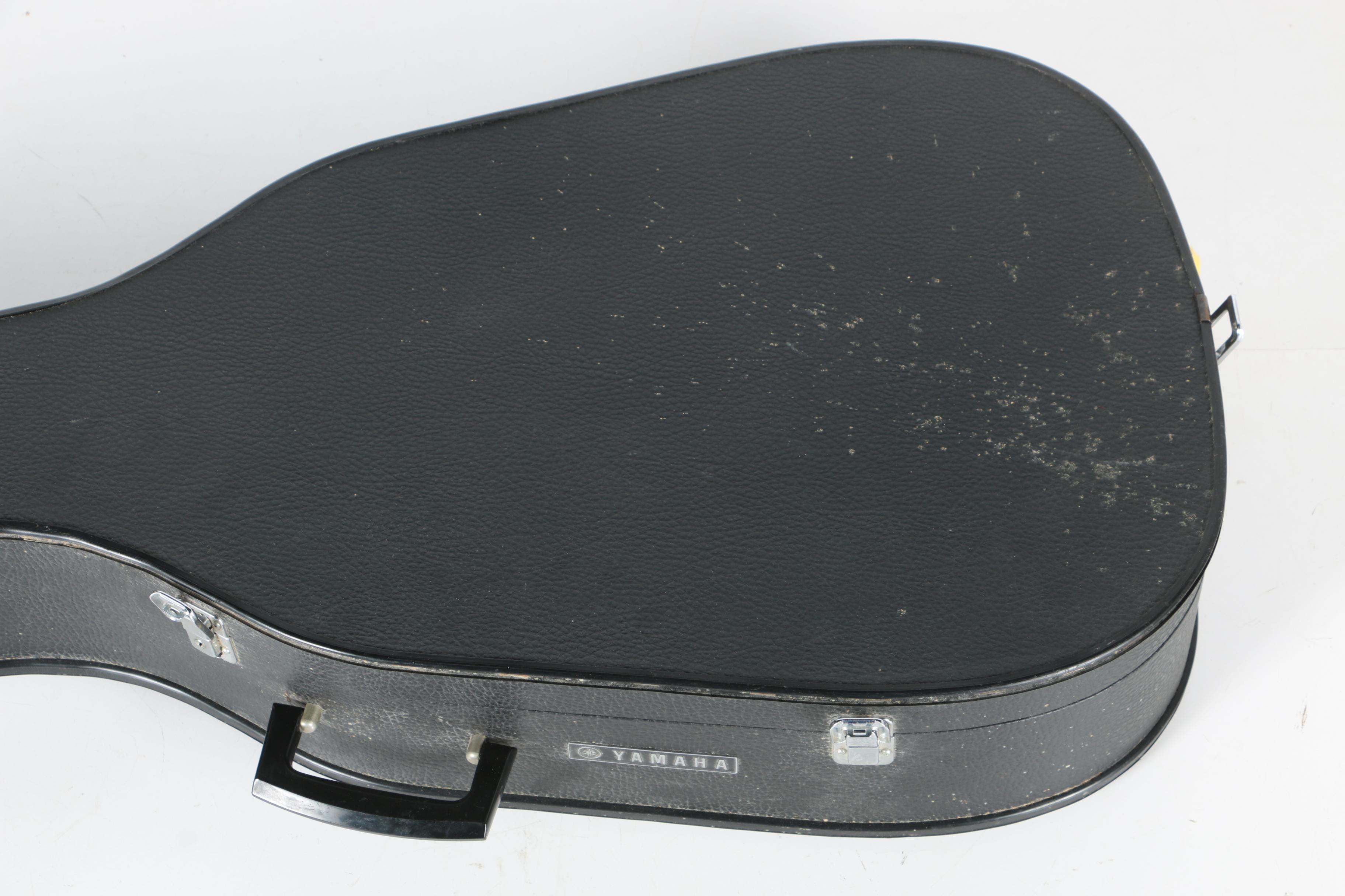 Yamaha FG-300 Acoustic Guitar with Case