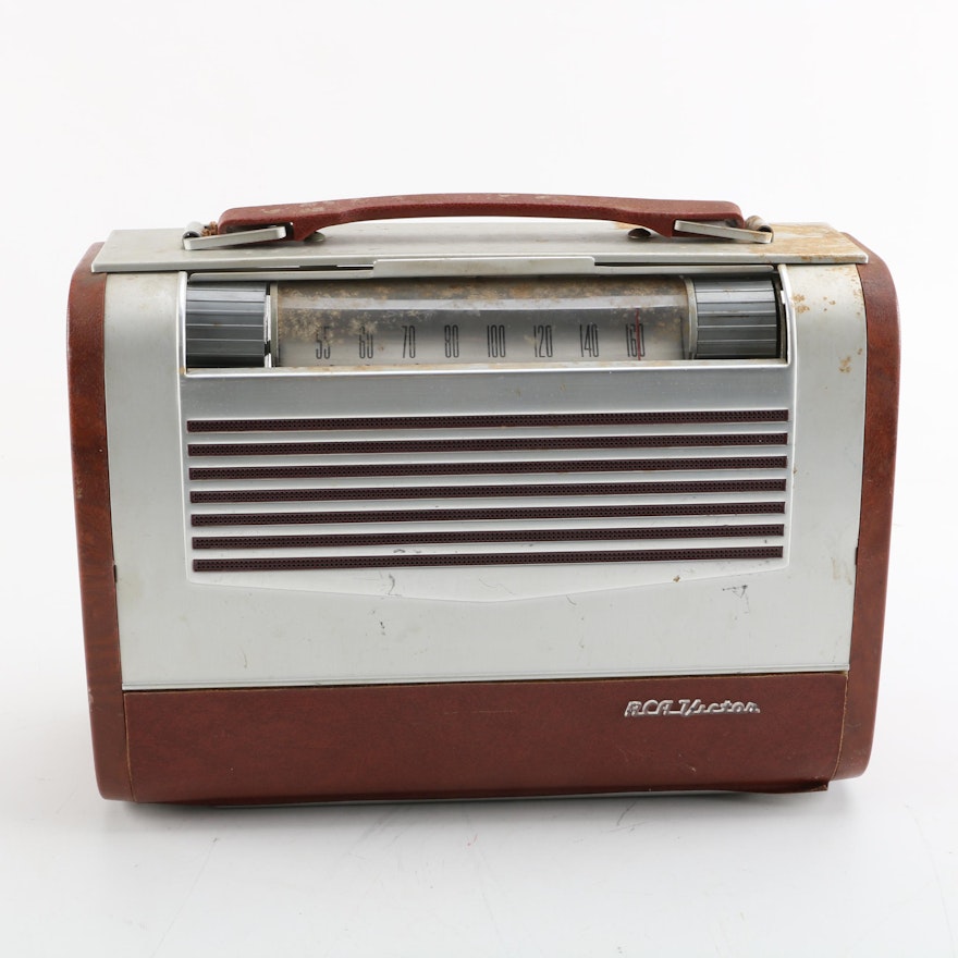 1950 RCA Victor BX6 Portable Radio