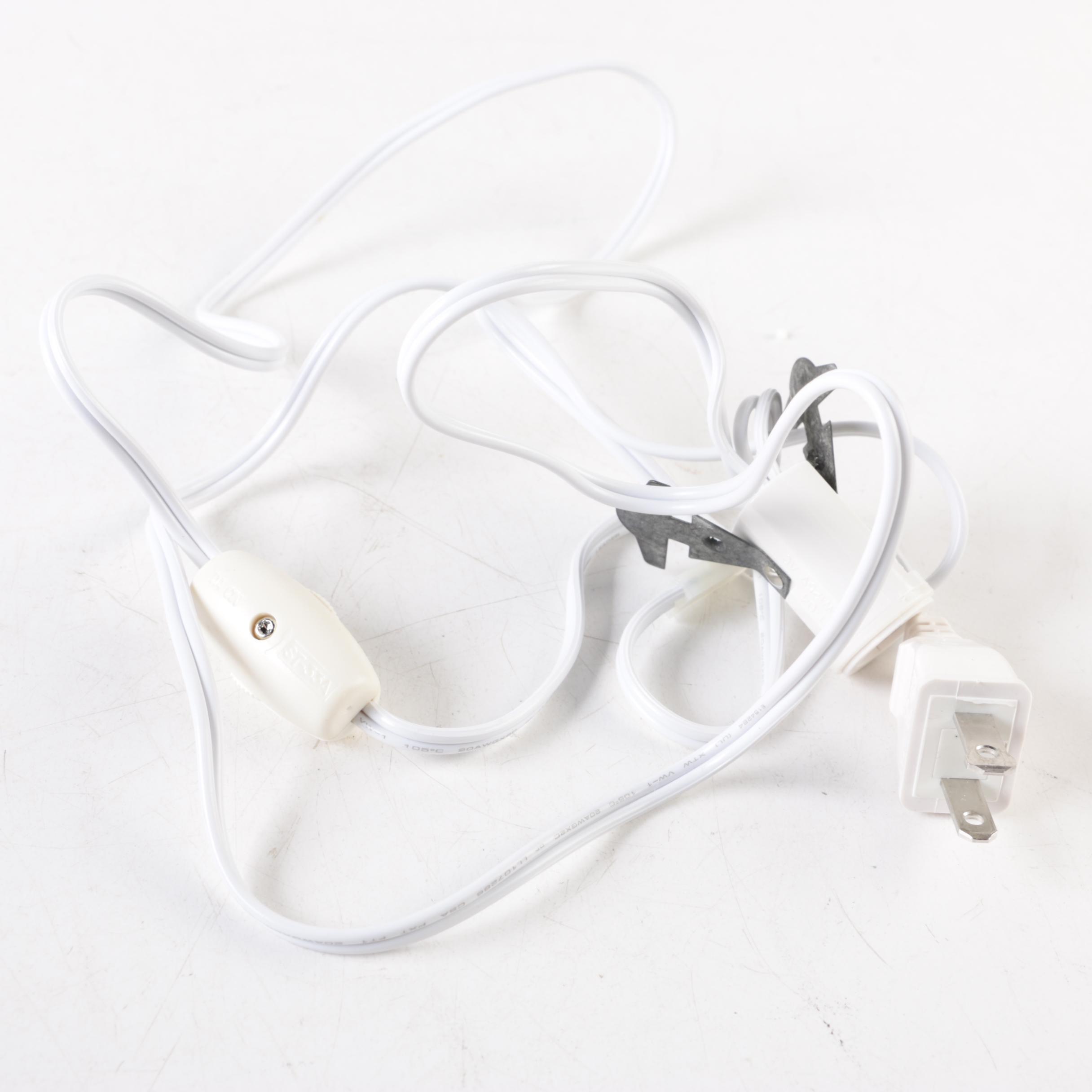 Department 56 Krispy Kreme Miniature Light Up Snow Village Building