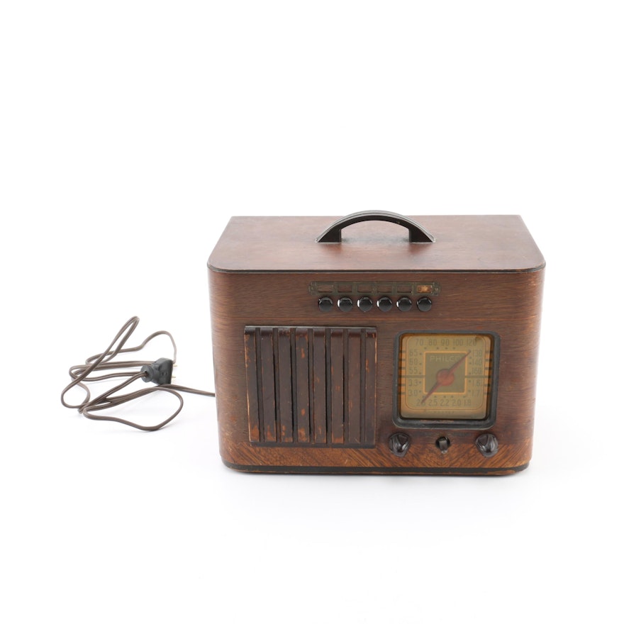 1939 Philco Model 40-125 Portable Radio