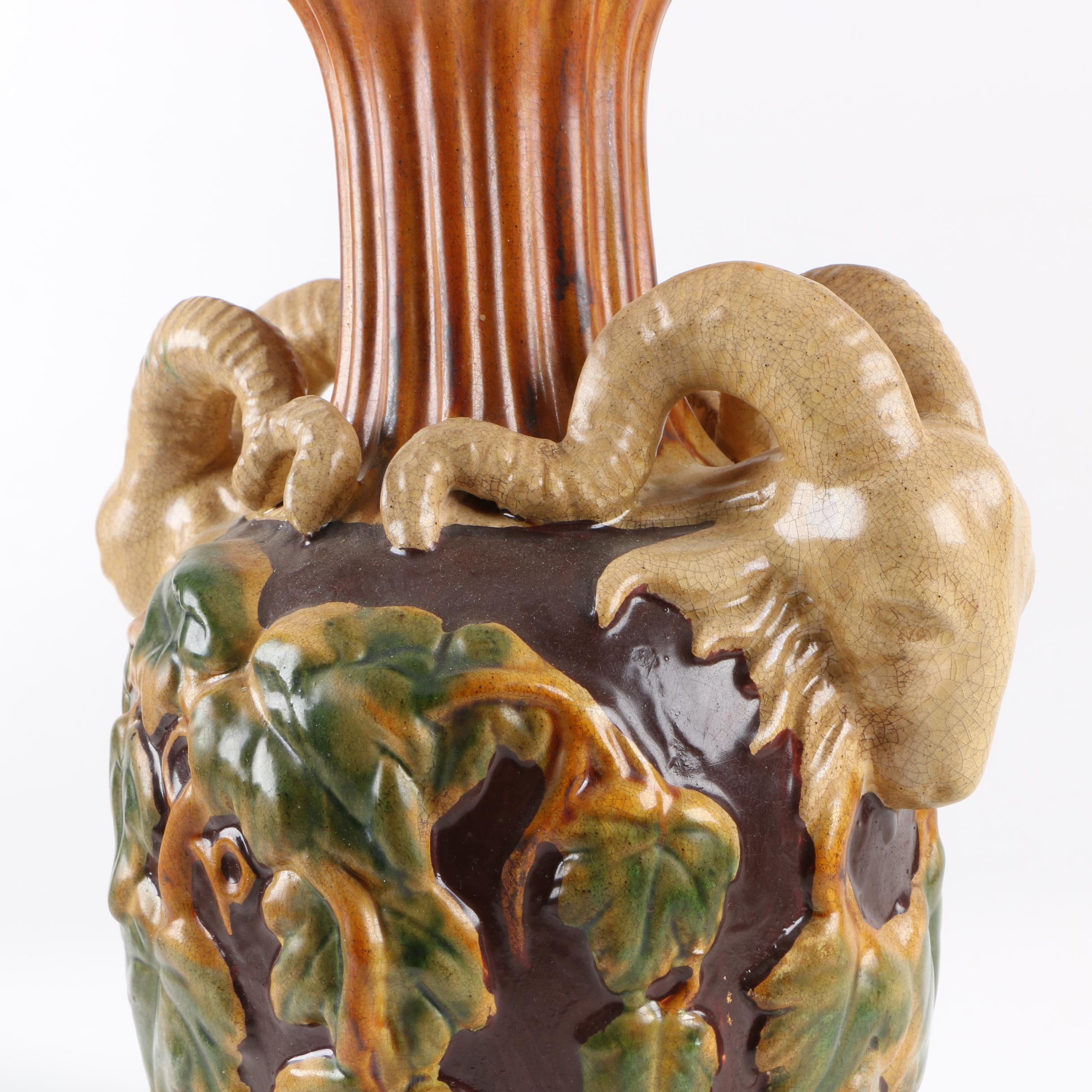 Vintage Ceramic Ram's Head Embellished Table Lamp